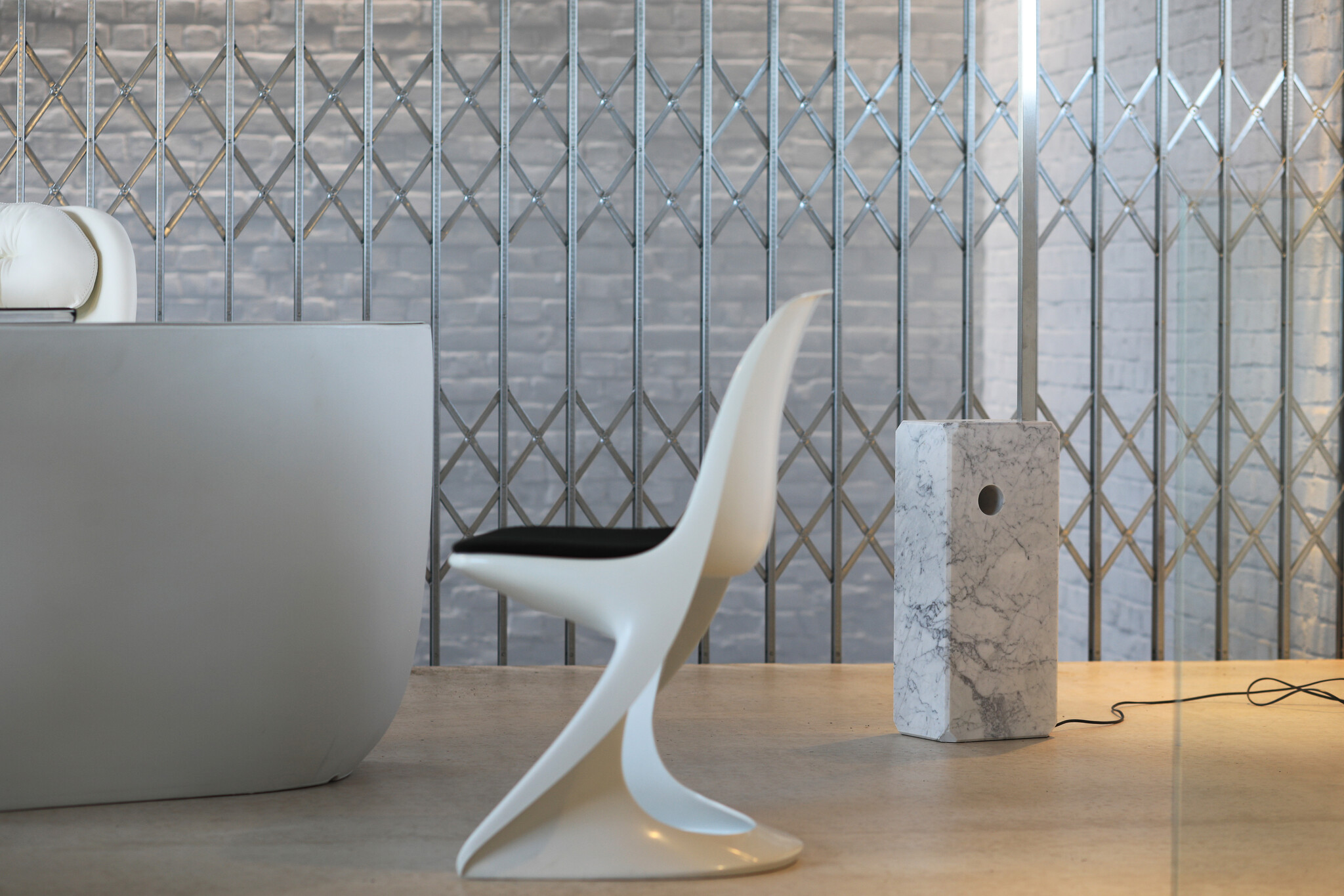 Flos booglamp ontwerpen door Archille en Piere Castiglioni, 1962