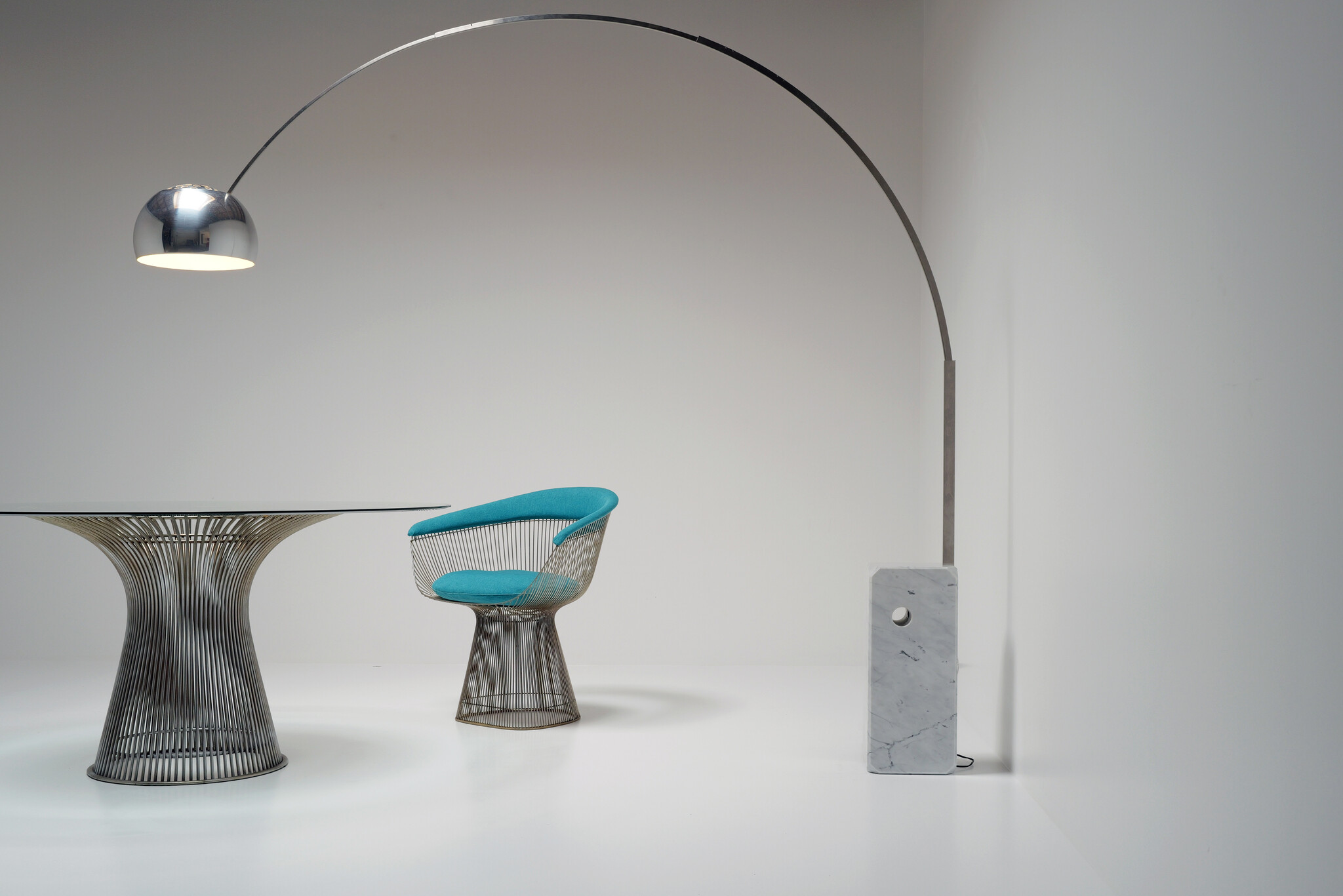 Flos booglamp ontwerpen door Archille en Piere Castiglioni, 1962