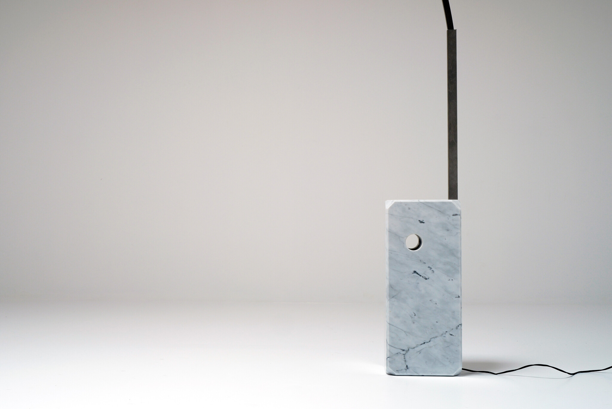 Flos booglamp ontwerpen door Archille en Piere Castiglioni, 1962