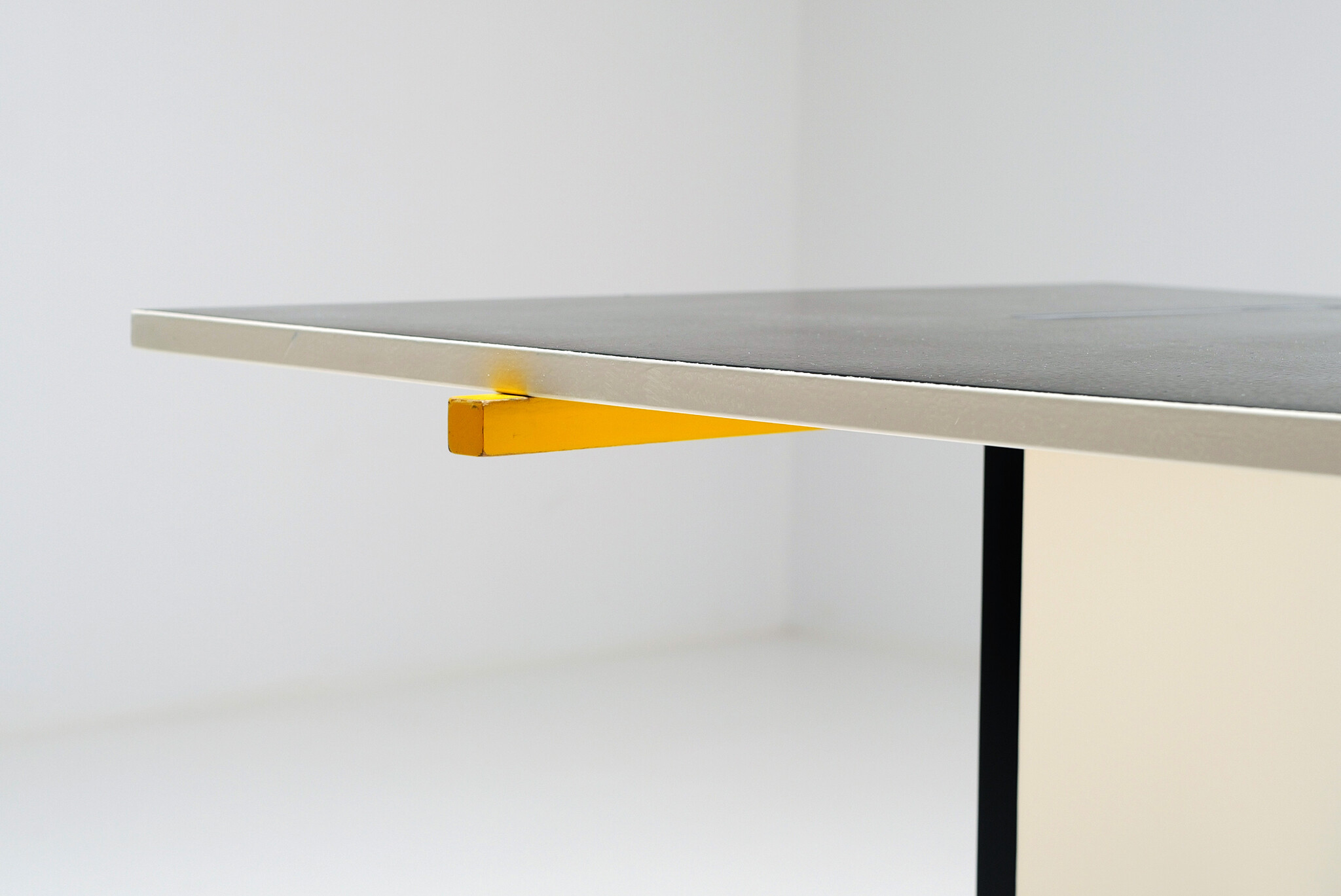 Table d'appoint « Divan Table » de Gerrit Rietveld pour Cassina, 1924