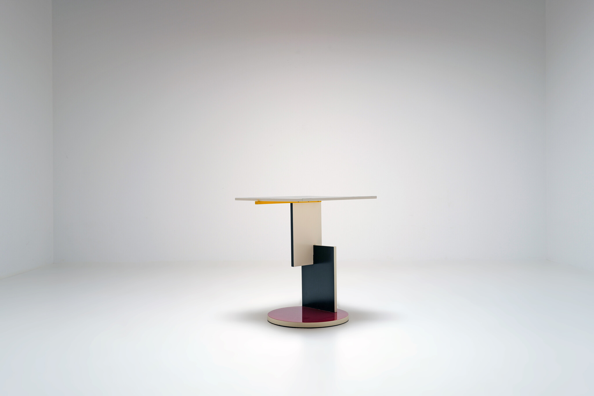 Table d'appoint « Divan Table » de Gerrit Rietveld pour Cassina, 1924