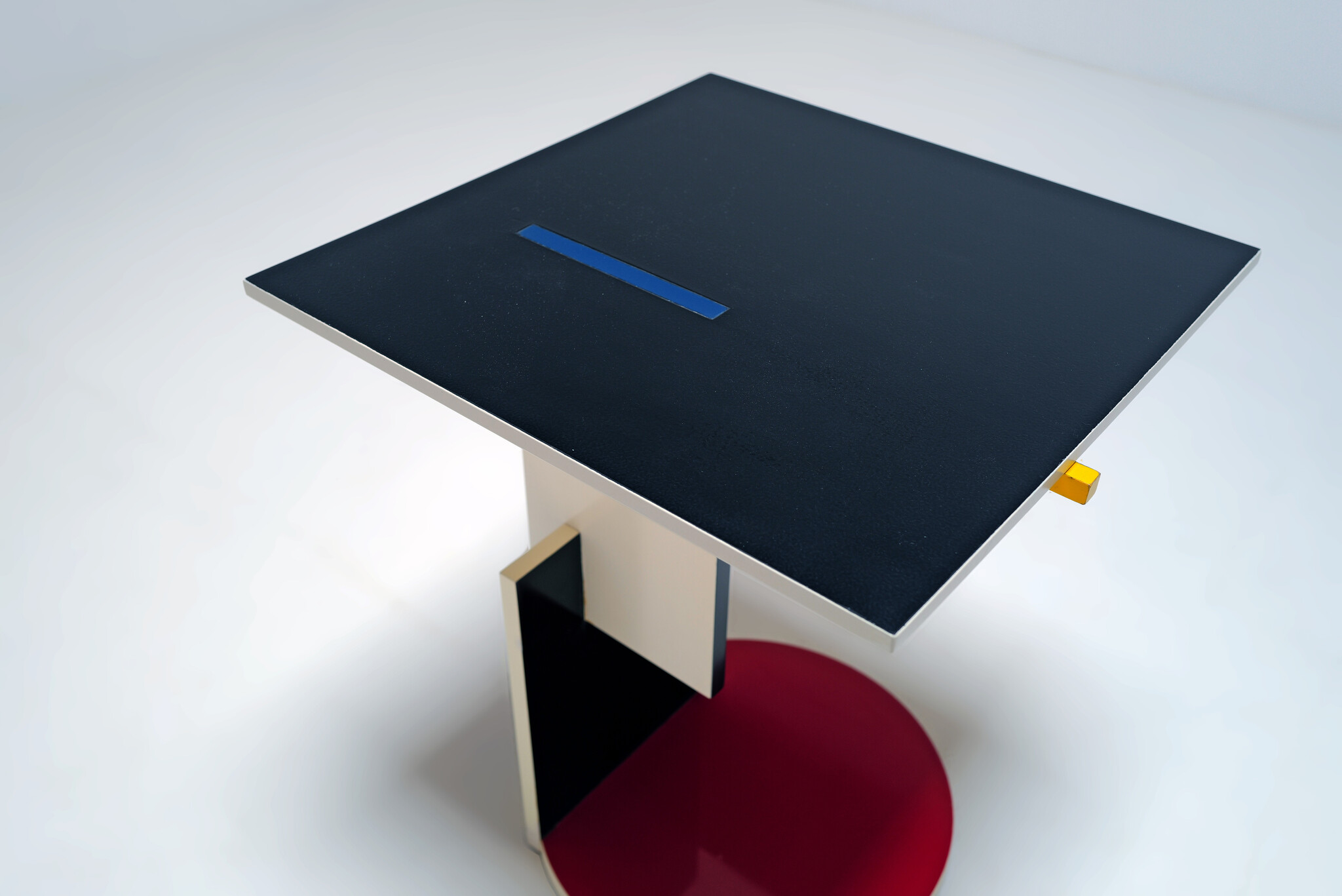 Table d'appoint « Divan Table » de Gerrit Rietveld pour Cassina, 1924