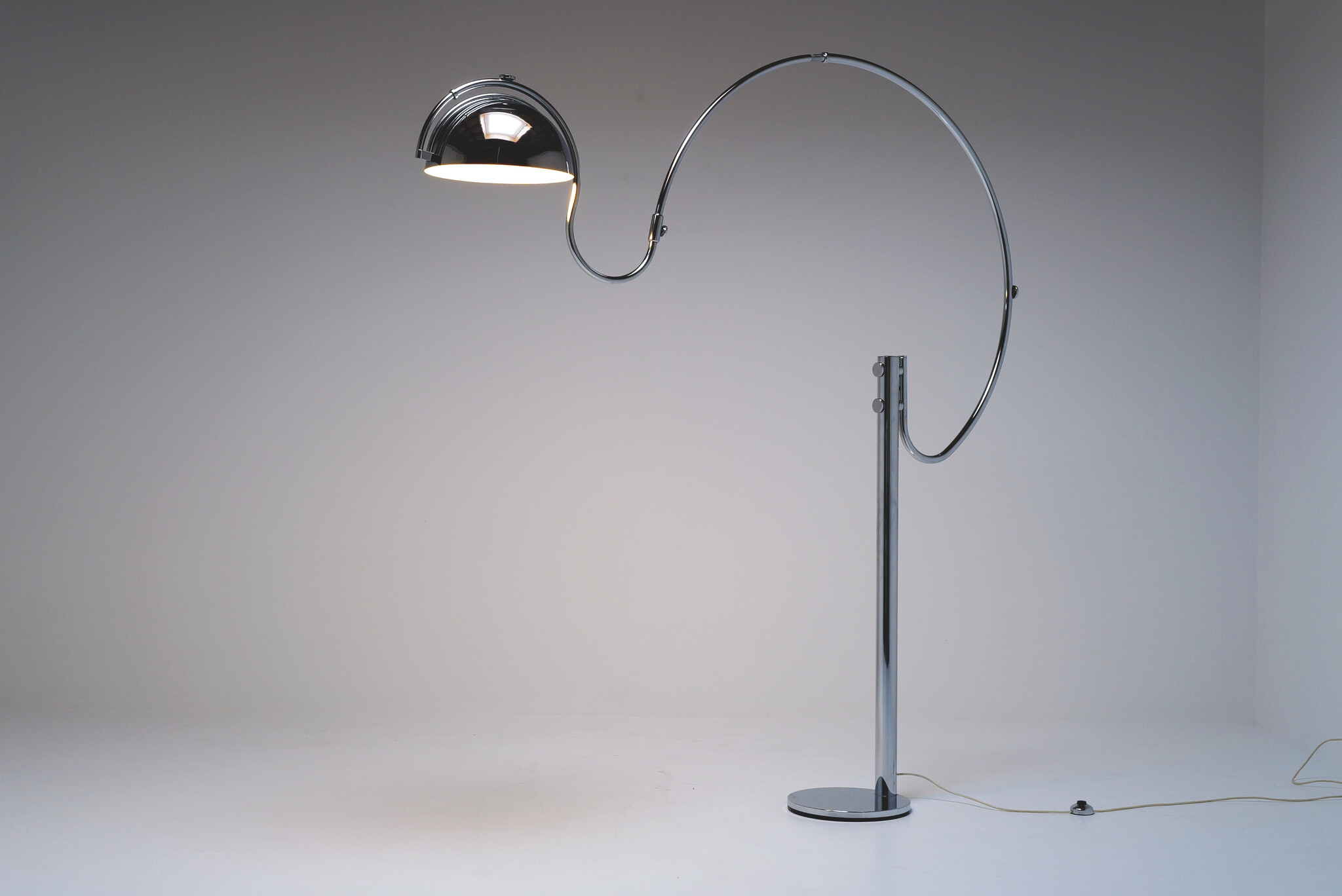 Lampe à arc chromée, années 1970