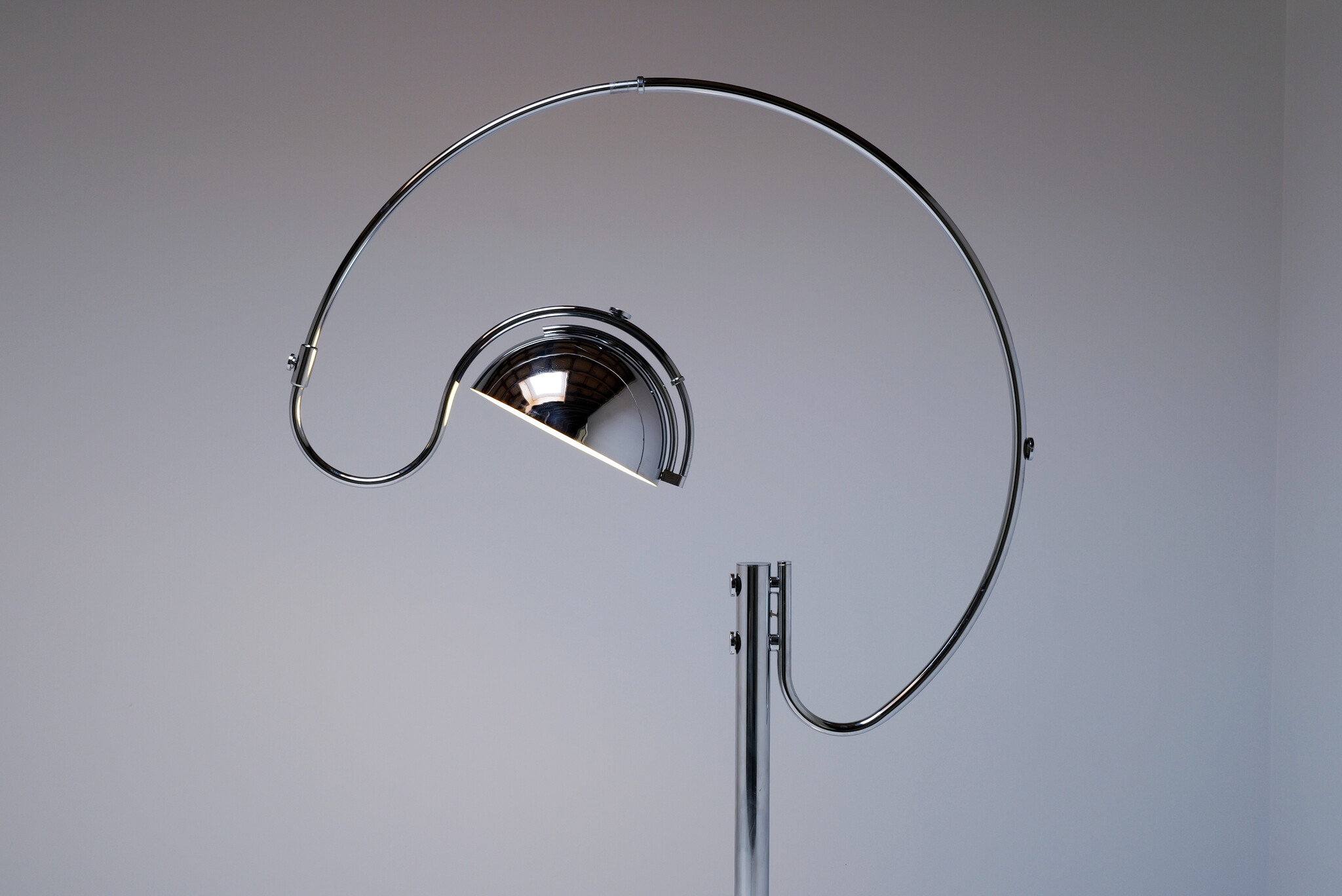 Lampe à arc chromée, années 1970