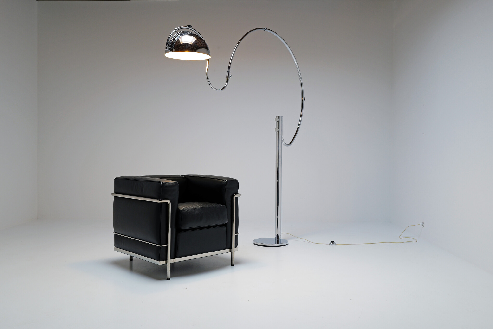 Lampe à arc chromée, années 1970
