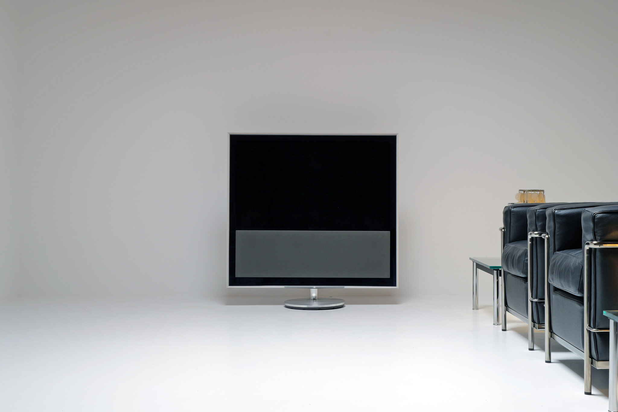 Bang & Olufsen BeoVision 10–46″ Noir piano