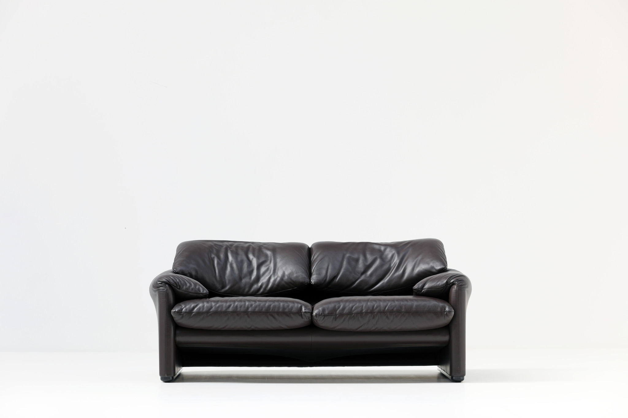 Maralunga sofa door Vico Magistretti voor Cassina