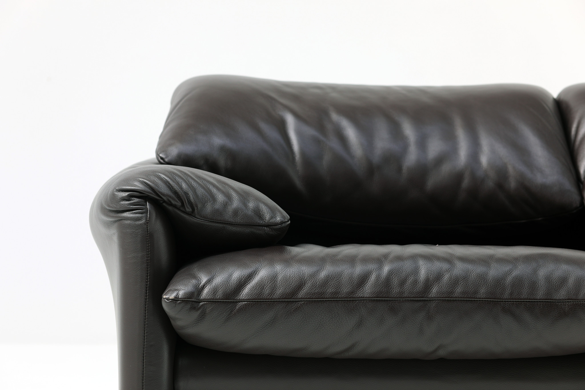 Maralunga sofa door Vico Magistretti voor Cassina