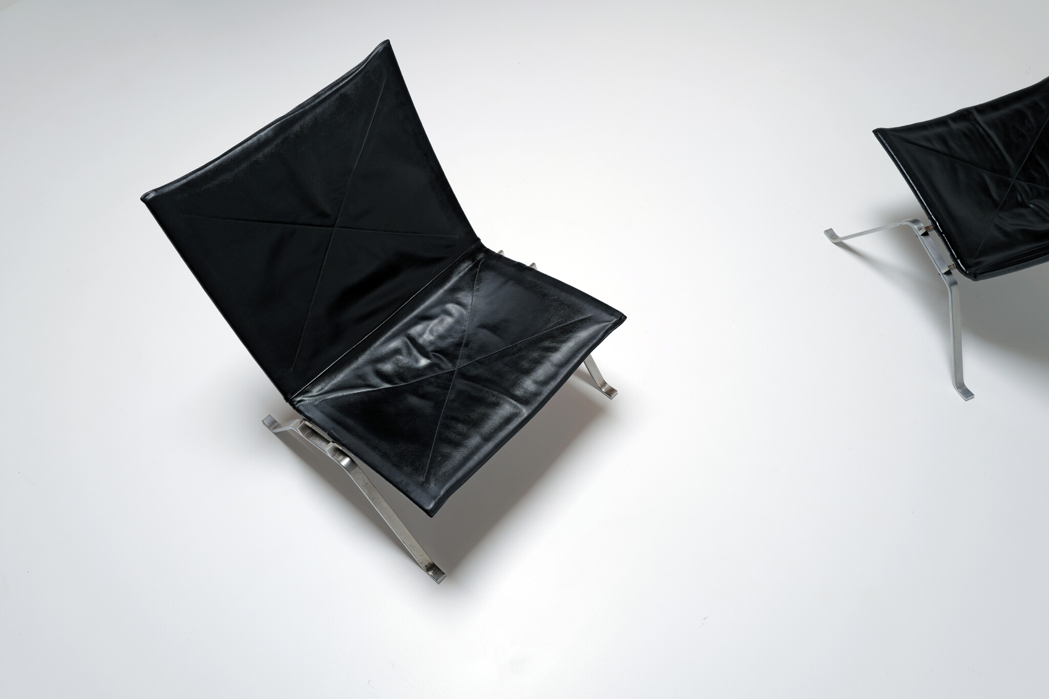 Set PK22 chairs Poul Kjærholm produced by Fritz Hansen, 1957