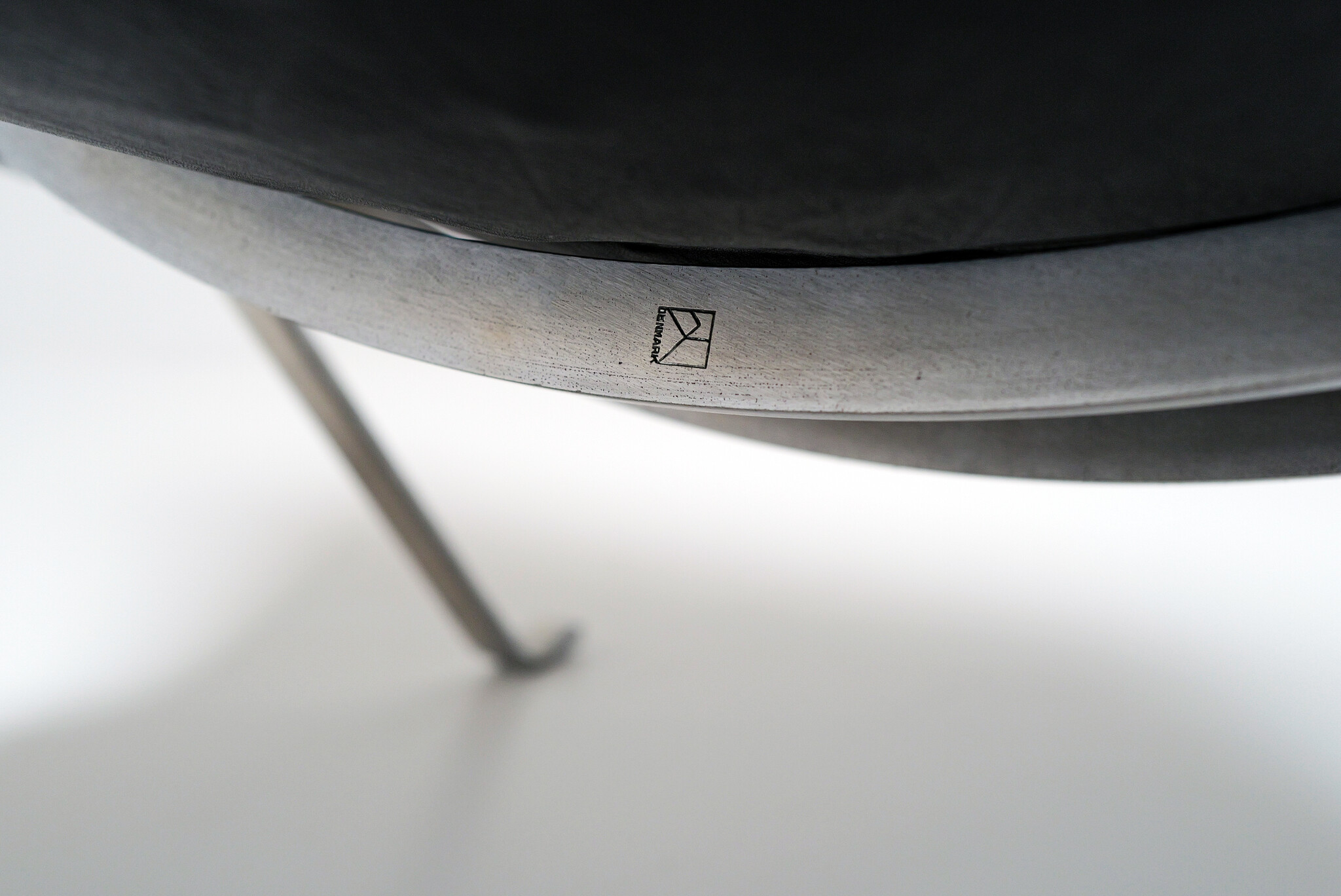 Set PK22 chairs Poul Kjærholm produced by Fritz Hansen, 1957