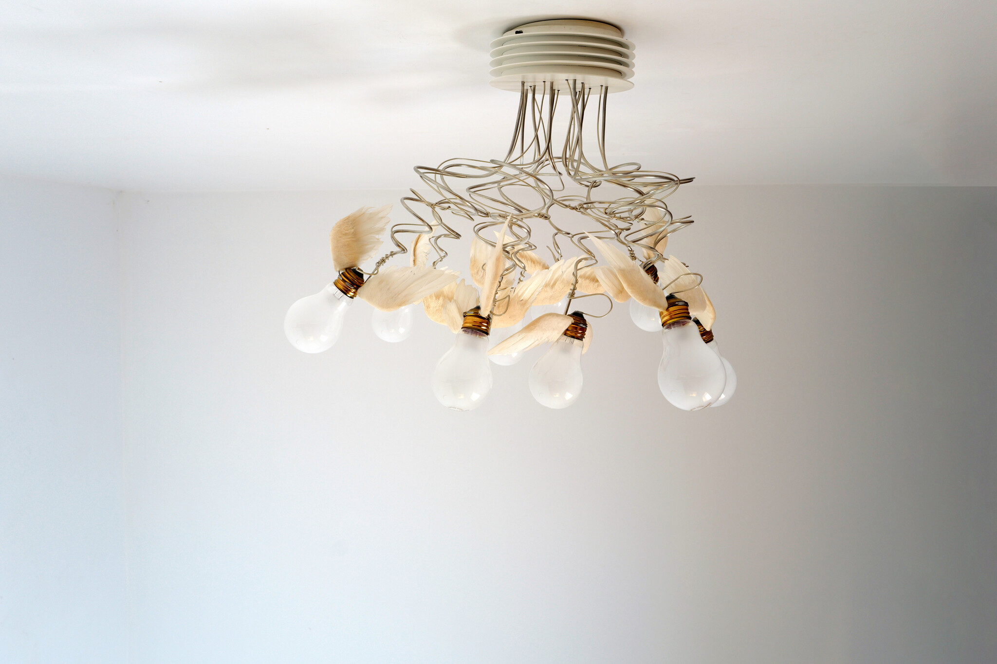 Lampe 'Birdie' avec ailes en plumes d'oie pour Ingo Maurer
