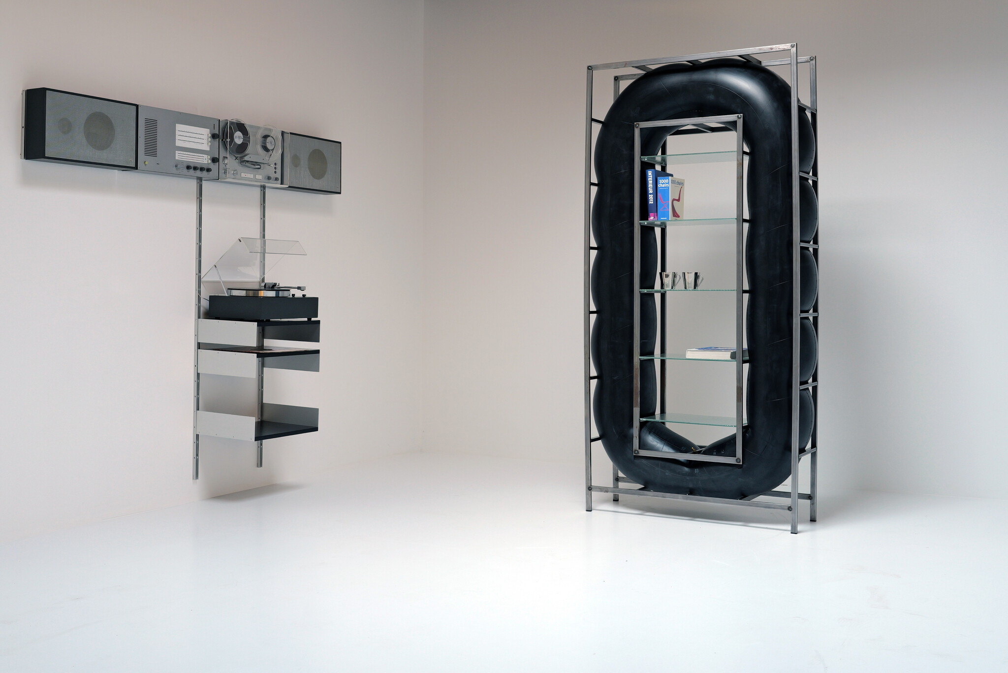 Inner Tube Shelf Unit van Pentagon Group voor Reinhard Müller, 1980's