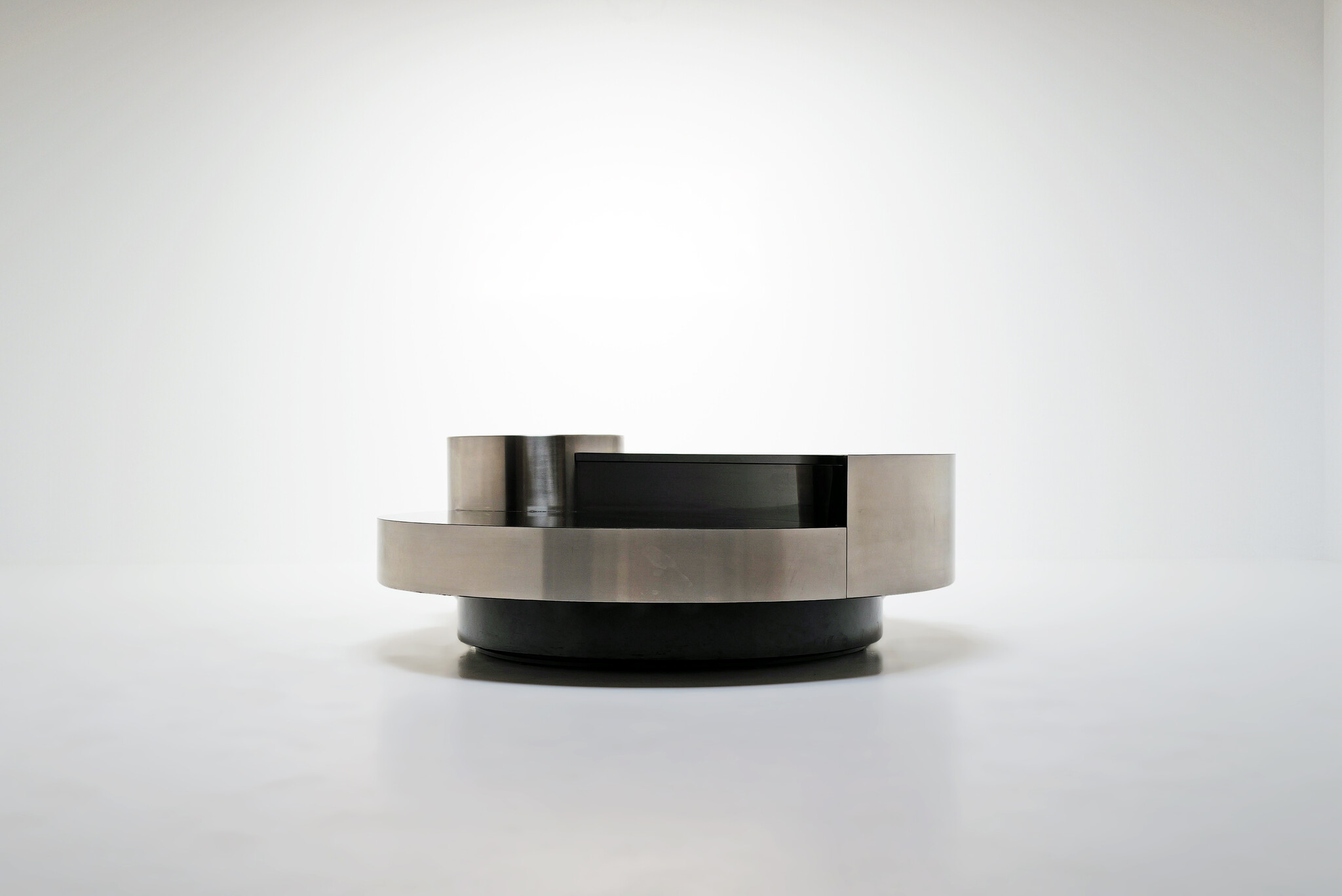 Massimo Papiri coffee table bar for Mario Sabot, 1970s