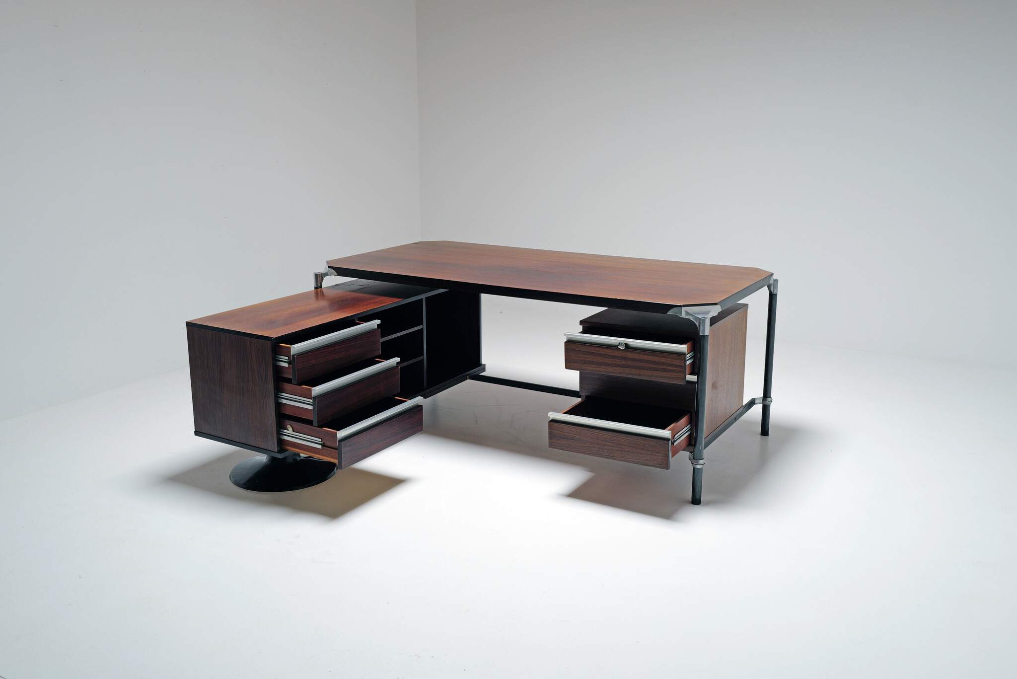 Rosewood desk by Ico Parisi for MIM Roma, 1960s