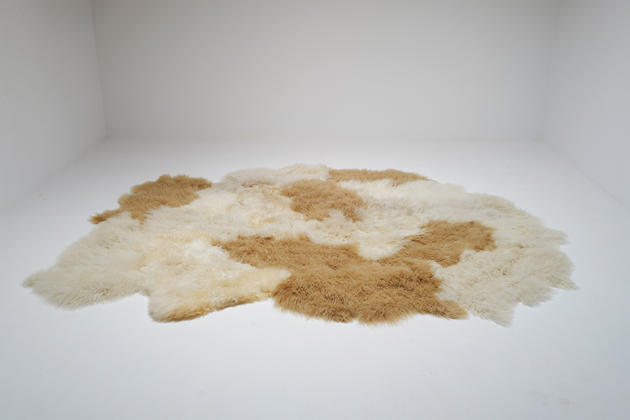 XL Carine Boxy carpet "Light Shine"