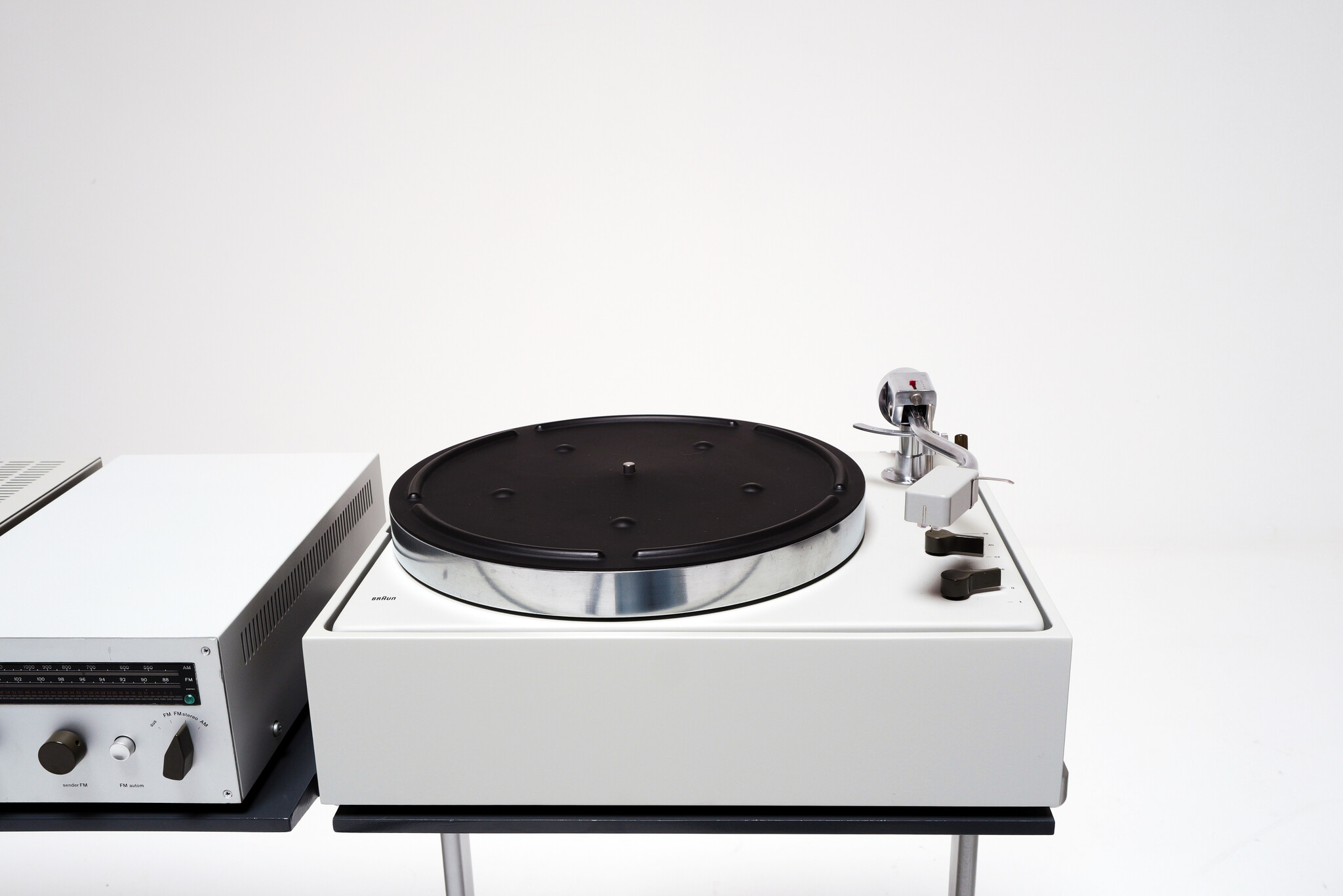 Complete Braun stereo met de LE1 speakers door Dieter Rams, 1960's
