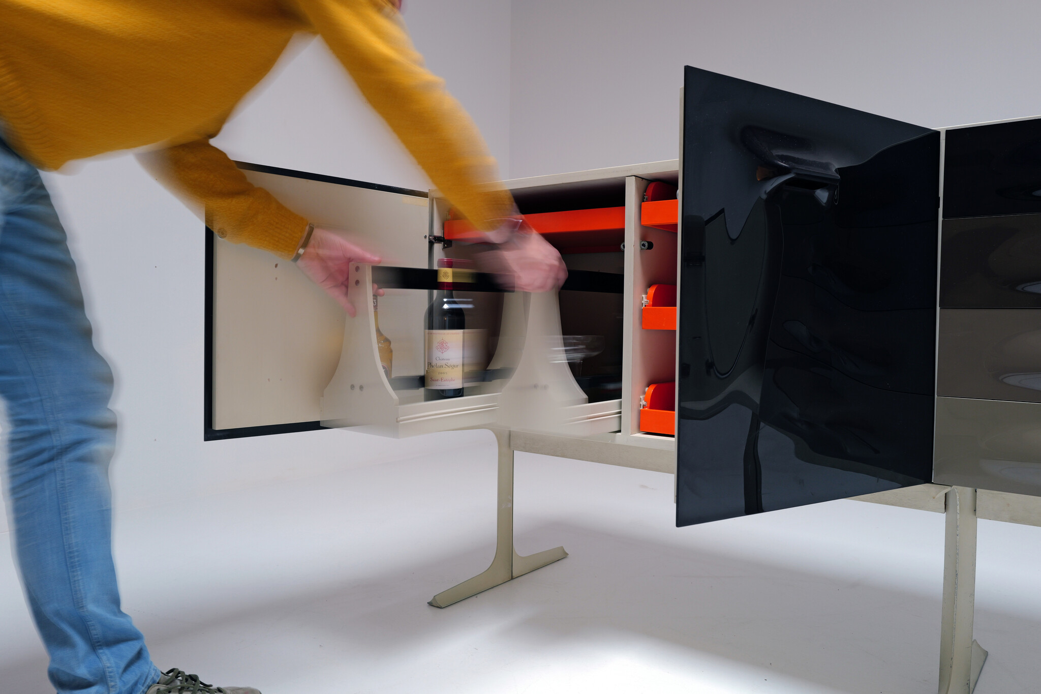 Buffet de Raymond Loewy, 1969