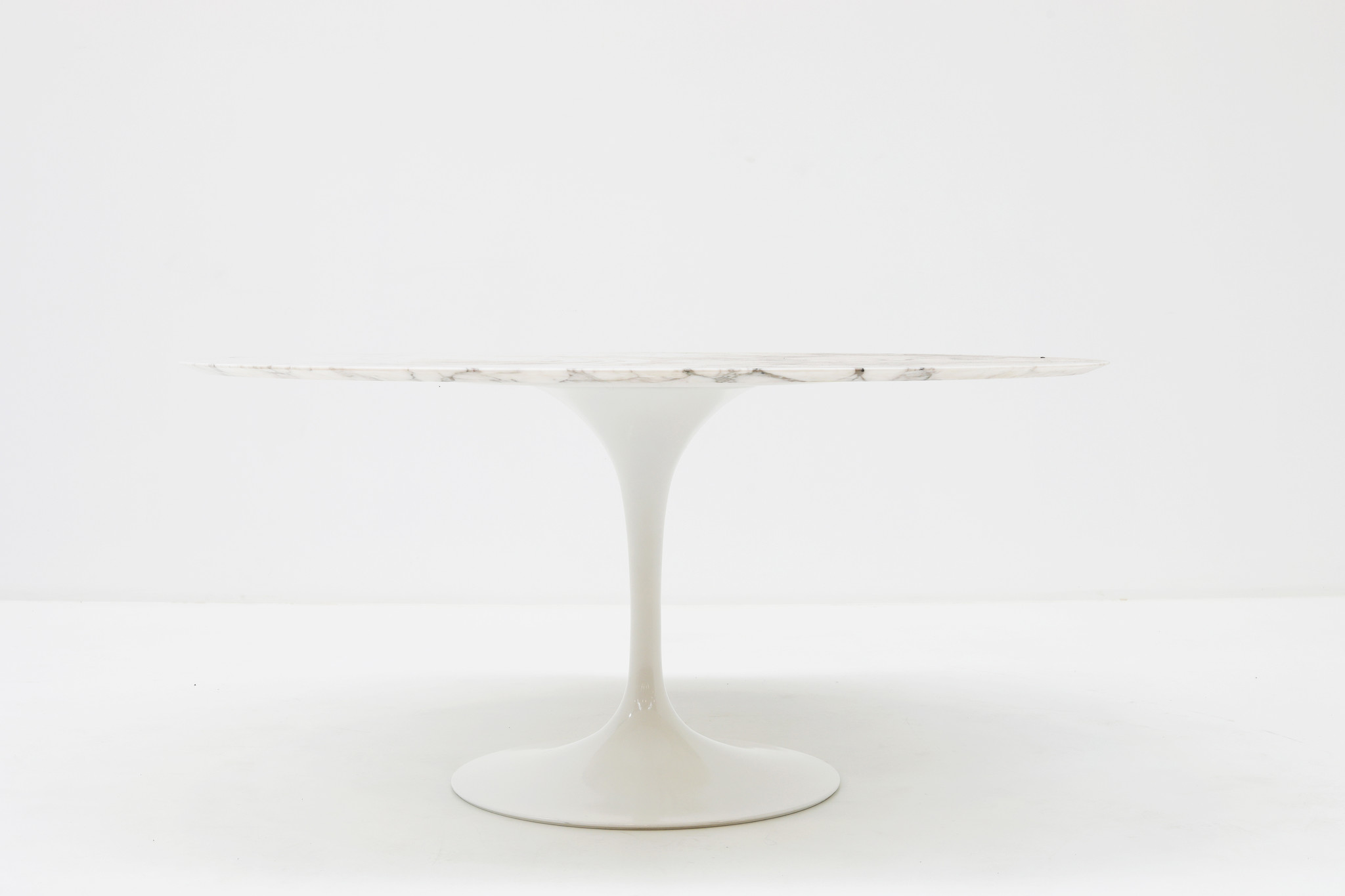 Table Tulipe Marble Knoll conçue par Eero Saarinen