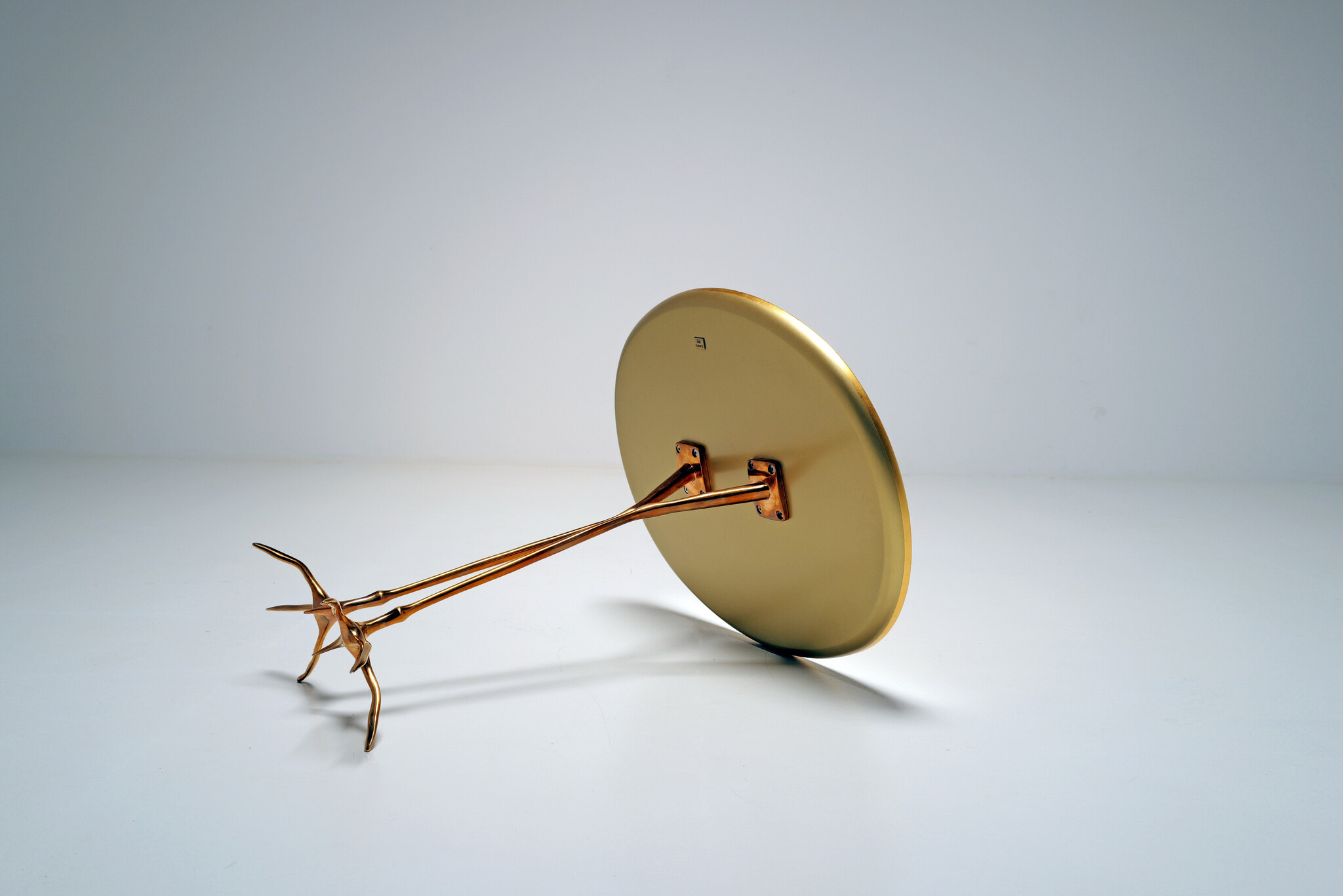 Traccia Table van Meret Oppenheim voor Cassina