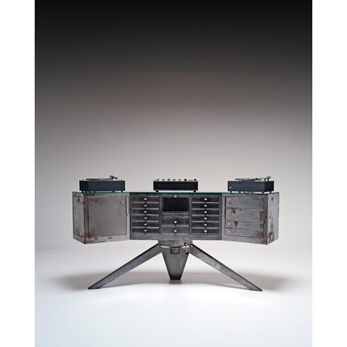 Tandartsmeubel ontworpen door Pininfarina