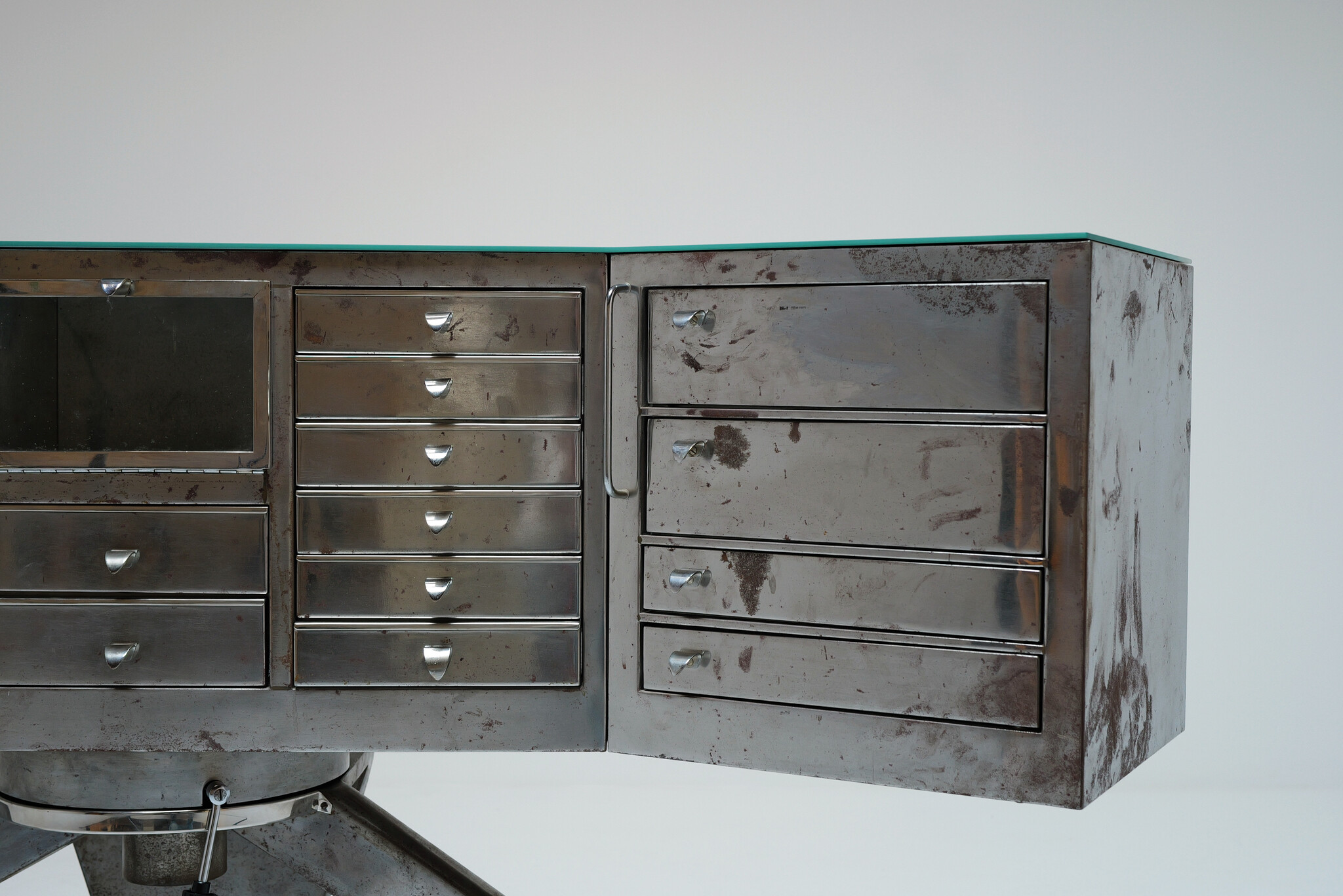 Tandartsmeubel ontworpen door Pininfarina voor Gallus, Switzerland, 1960's