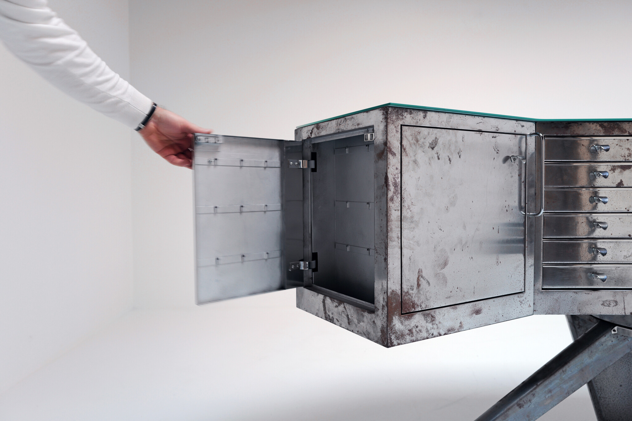 Tandartsmeubel ontworpen door Pininfarina voor Gallus, Switzerland, 1960's