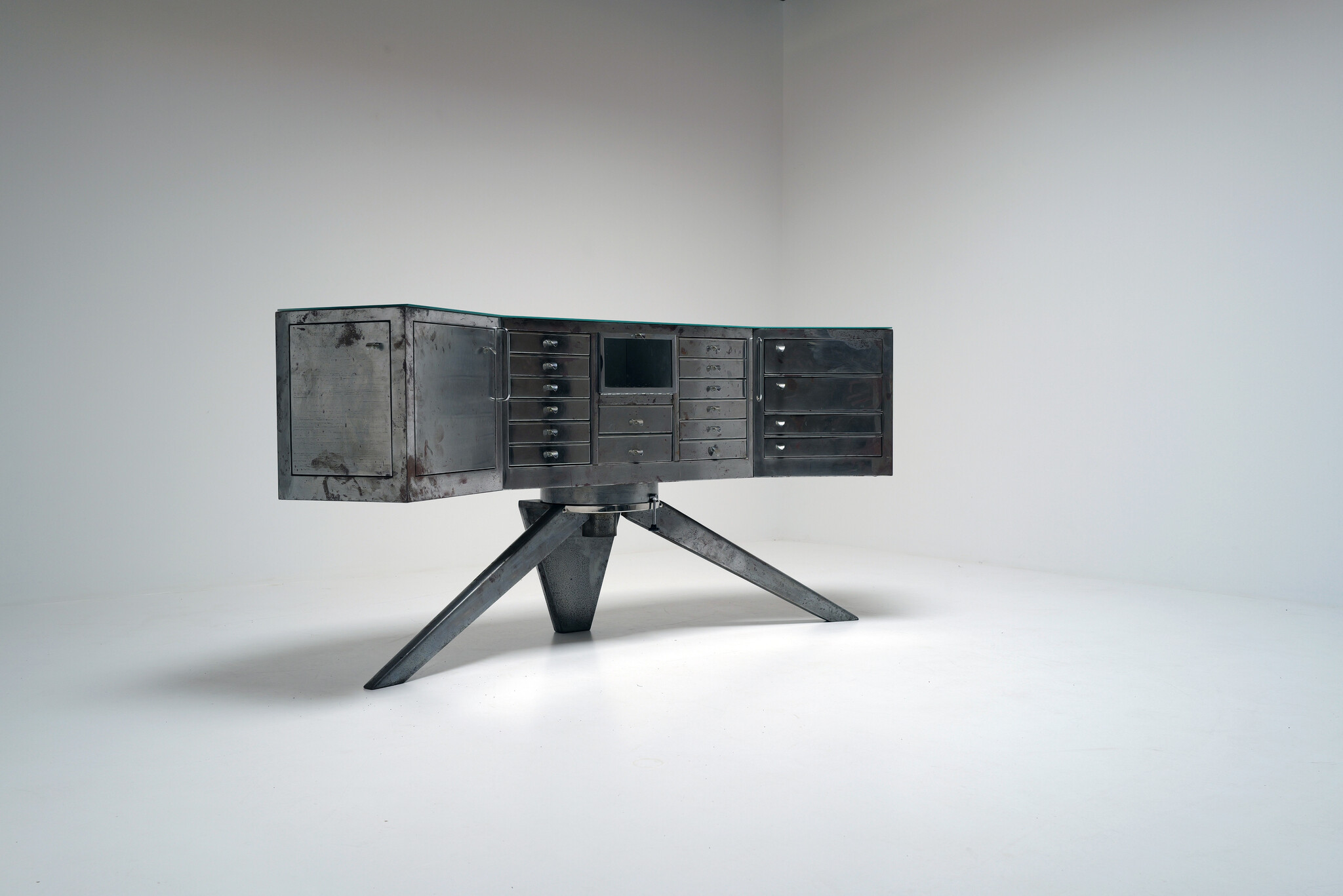 Tandartsmeubel ontworpen door Pininfarina voor Gallus, Switzerland, 1960's