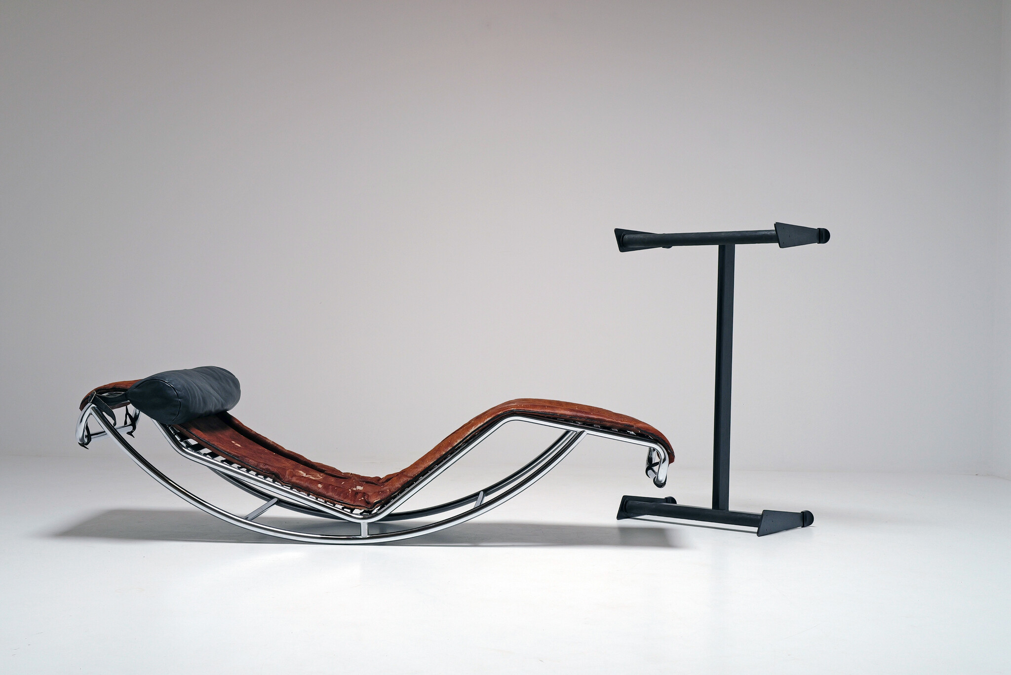 Le Corbusier Chaise Longue lc4