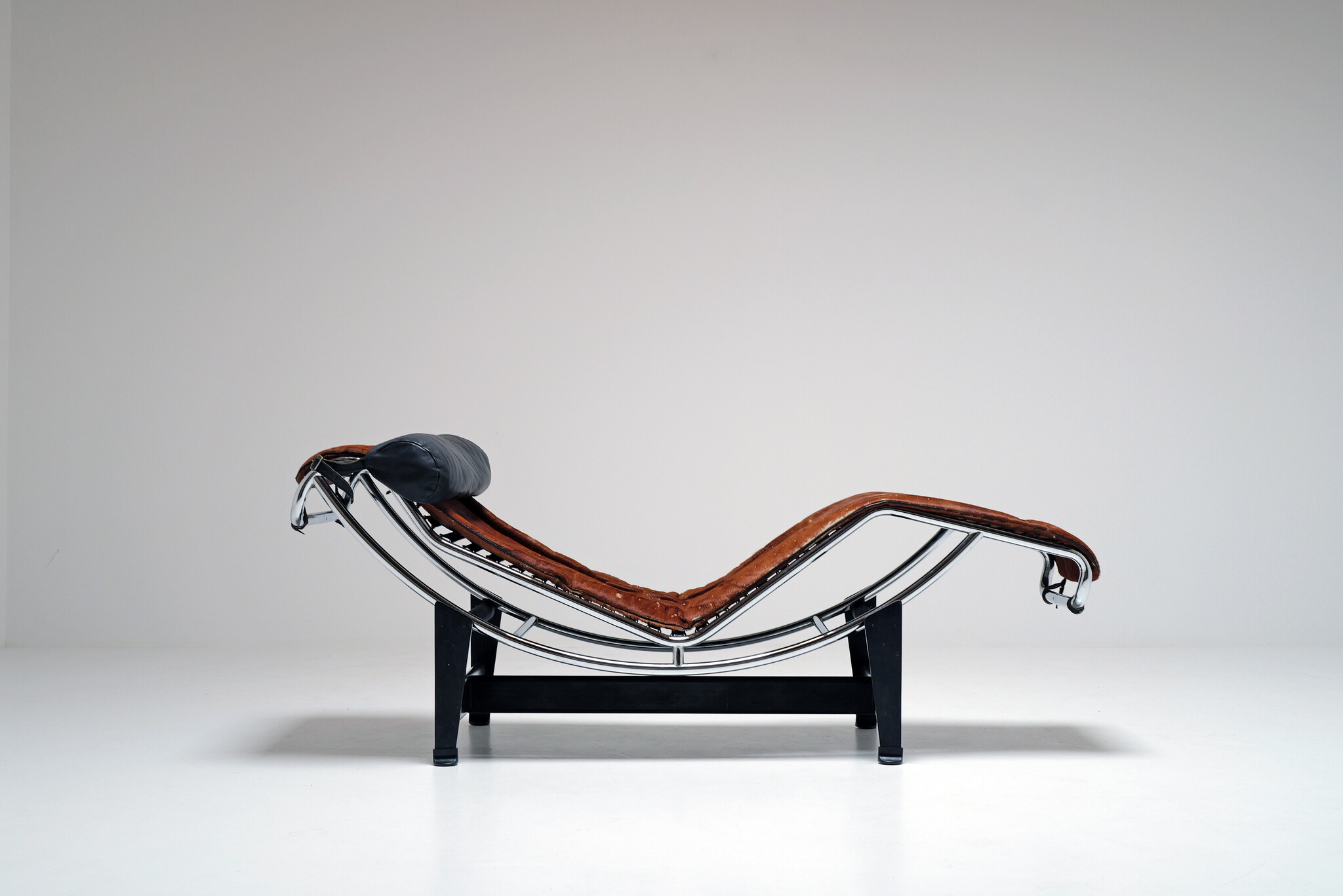 Le Corbusier Chaise Longue lc4