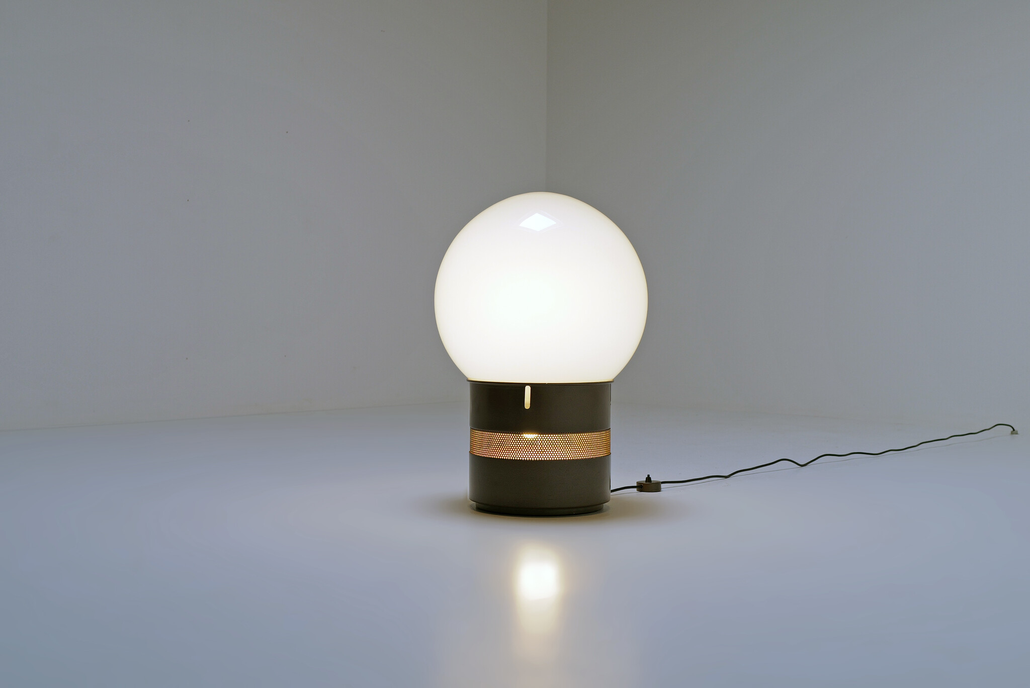 “Mezzo Oracolo” van Gae Aulenti voor Artemide, 1960's