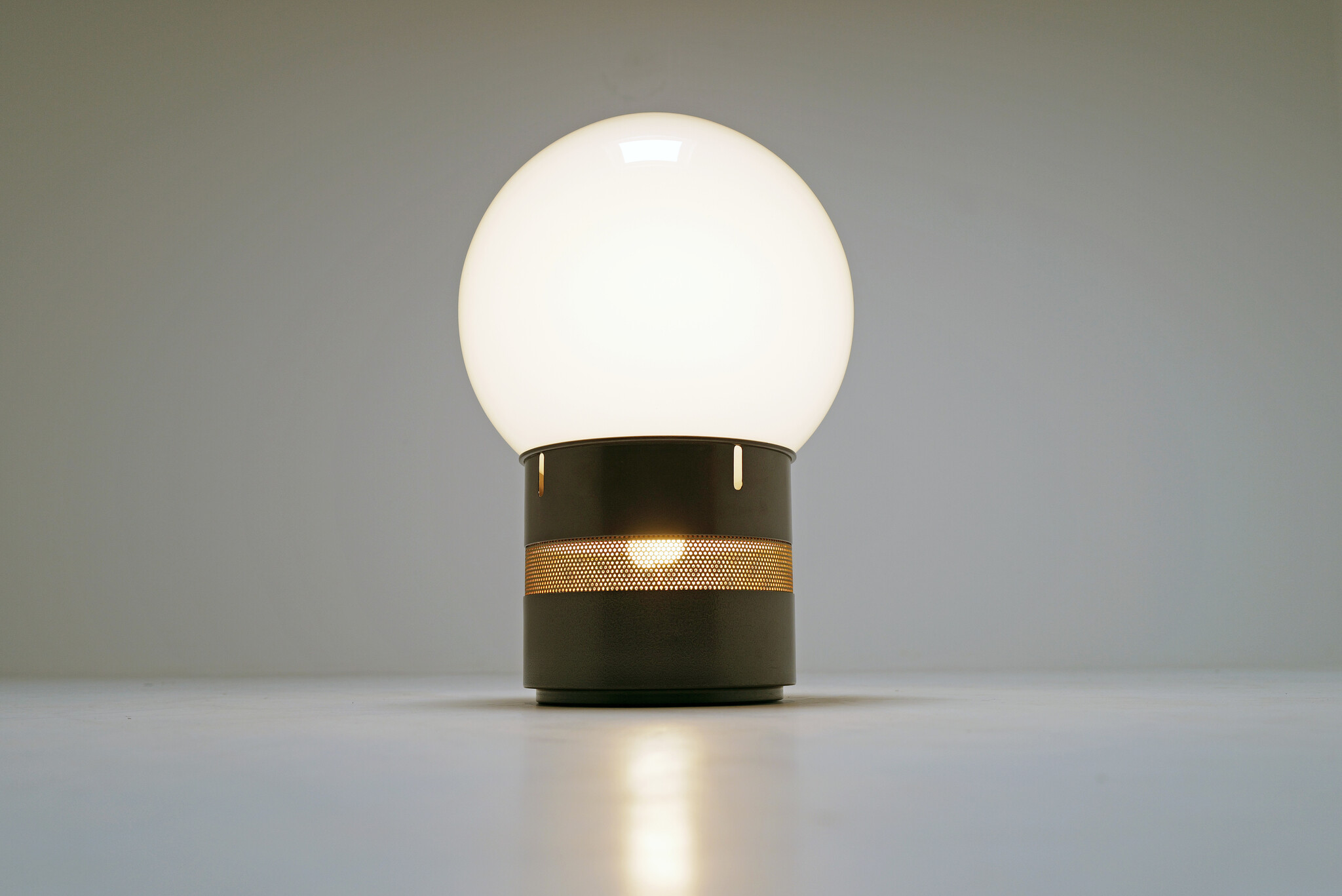 “Mezzo Oracolo” van Gae Aulenti voor Artemide, 1960's