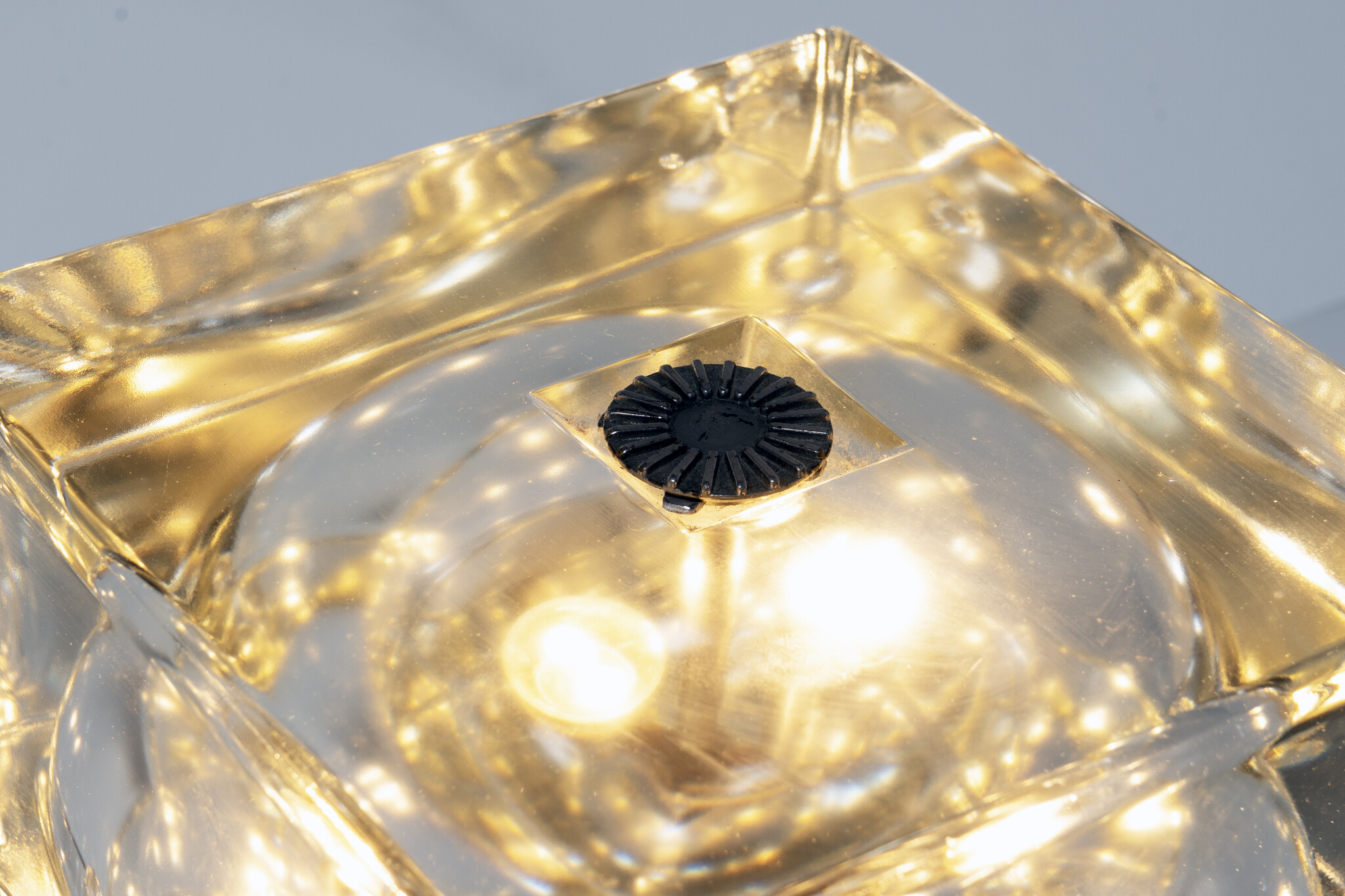 Cubosphere tafel Lamp ontworpen door Alessandro Mendini