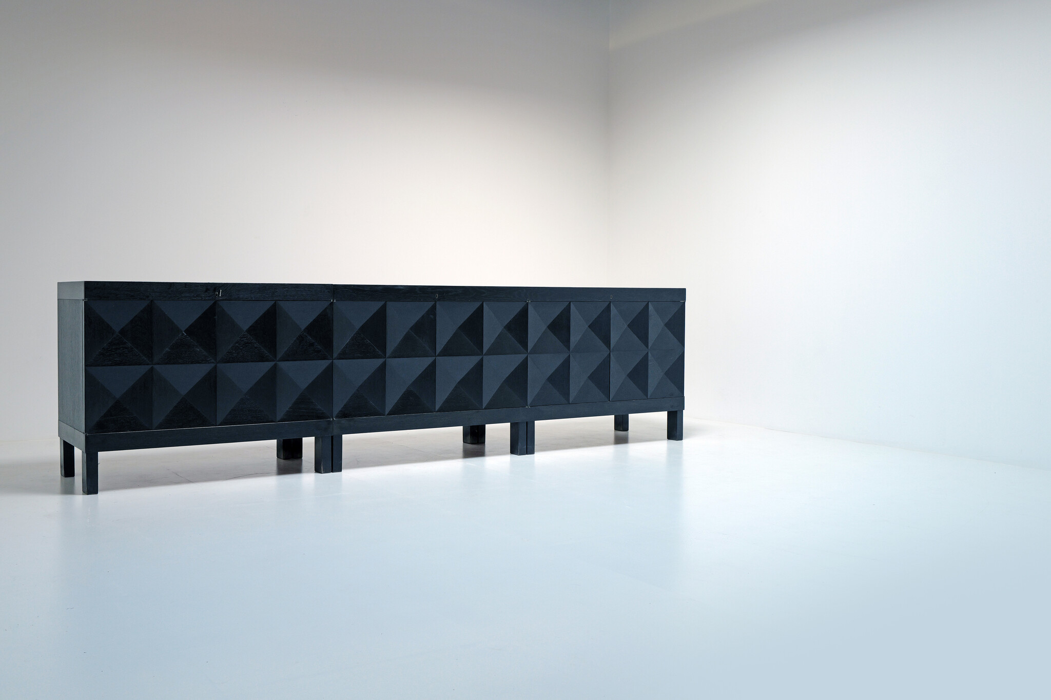 Zeldzame Brutalistische sideboard en barkast Van J. Batenburg Voor E.M.Y, Belgie 1969