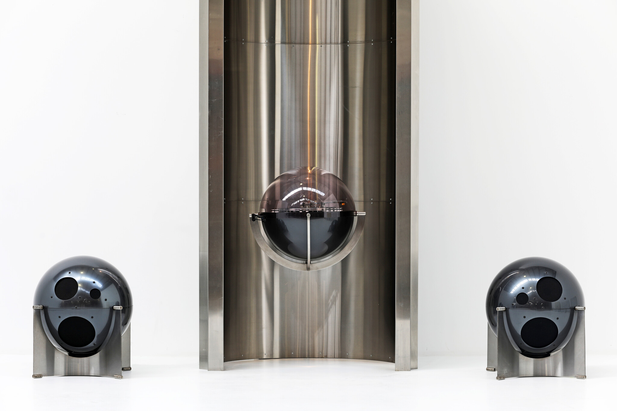 Helium Space Age globe stereo designed by Alain Carré, 1968