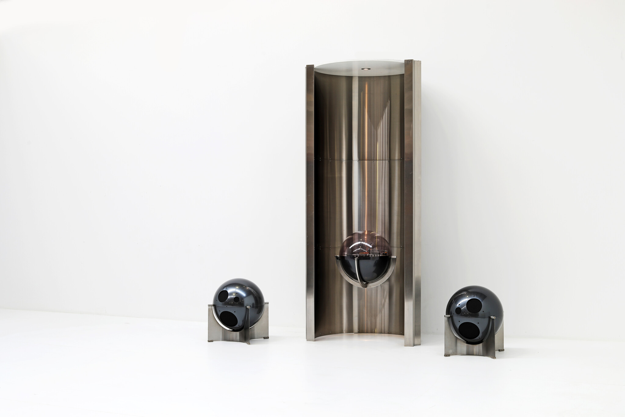 Helium Space Age globe stereo designed by Alain Carré, 1968