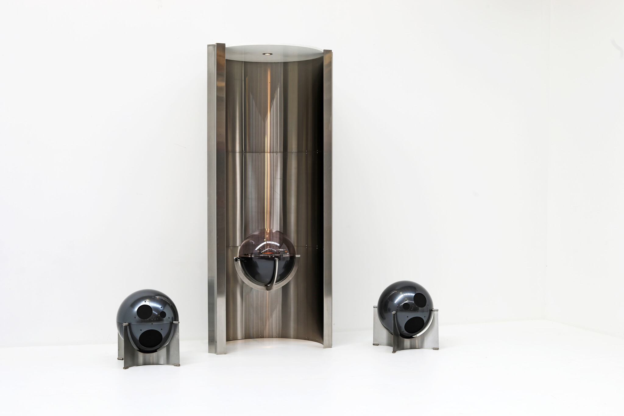 Helium Space Age globe stereo designed by Alain Carré, 1968