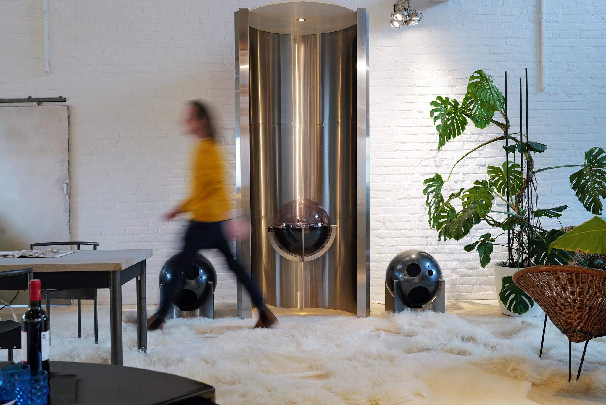 Helium Space Age globe stereo designed by Alain Carré, 1968