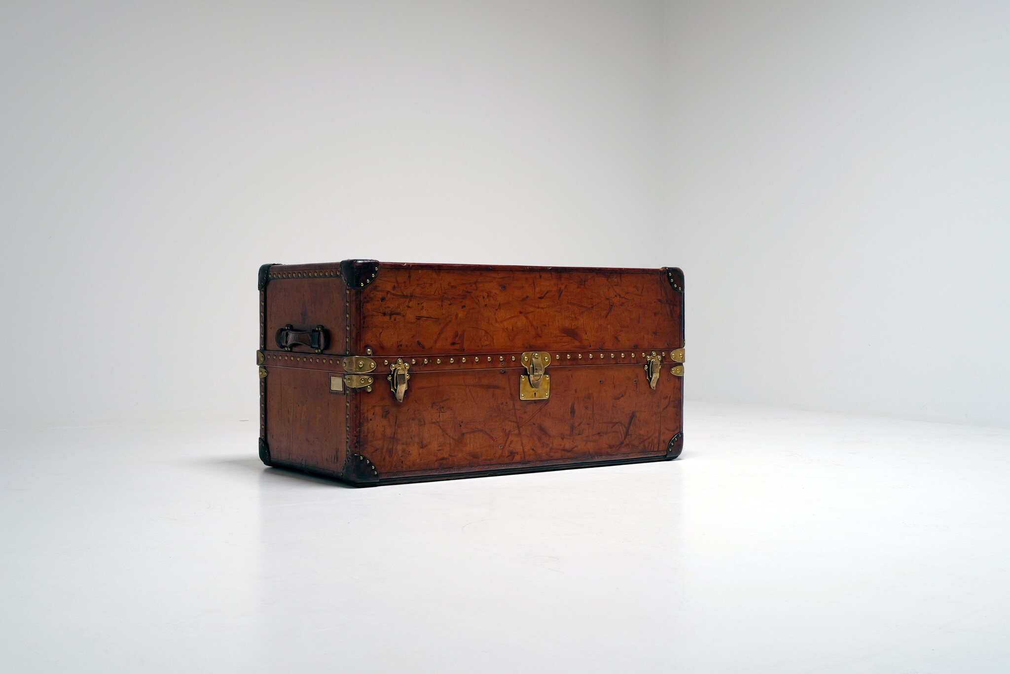 Louis Vuitton leather wardrobe trunk, 1920s