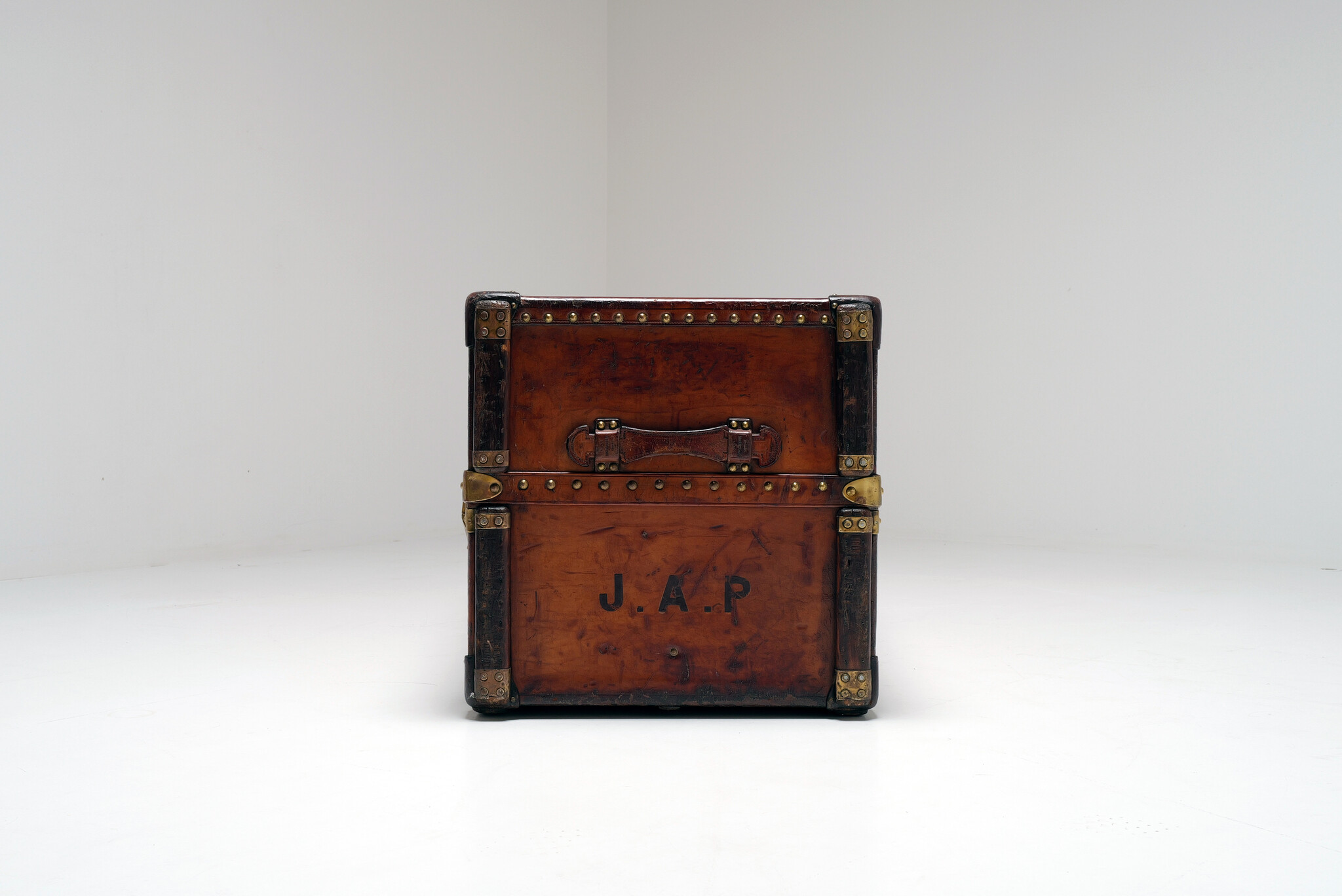 Louis Vuitton leather wardrobe trunk, 1920s