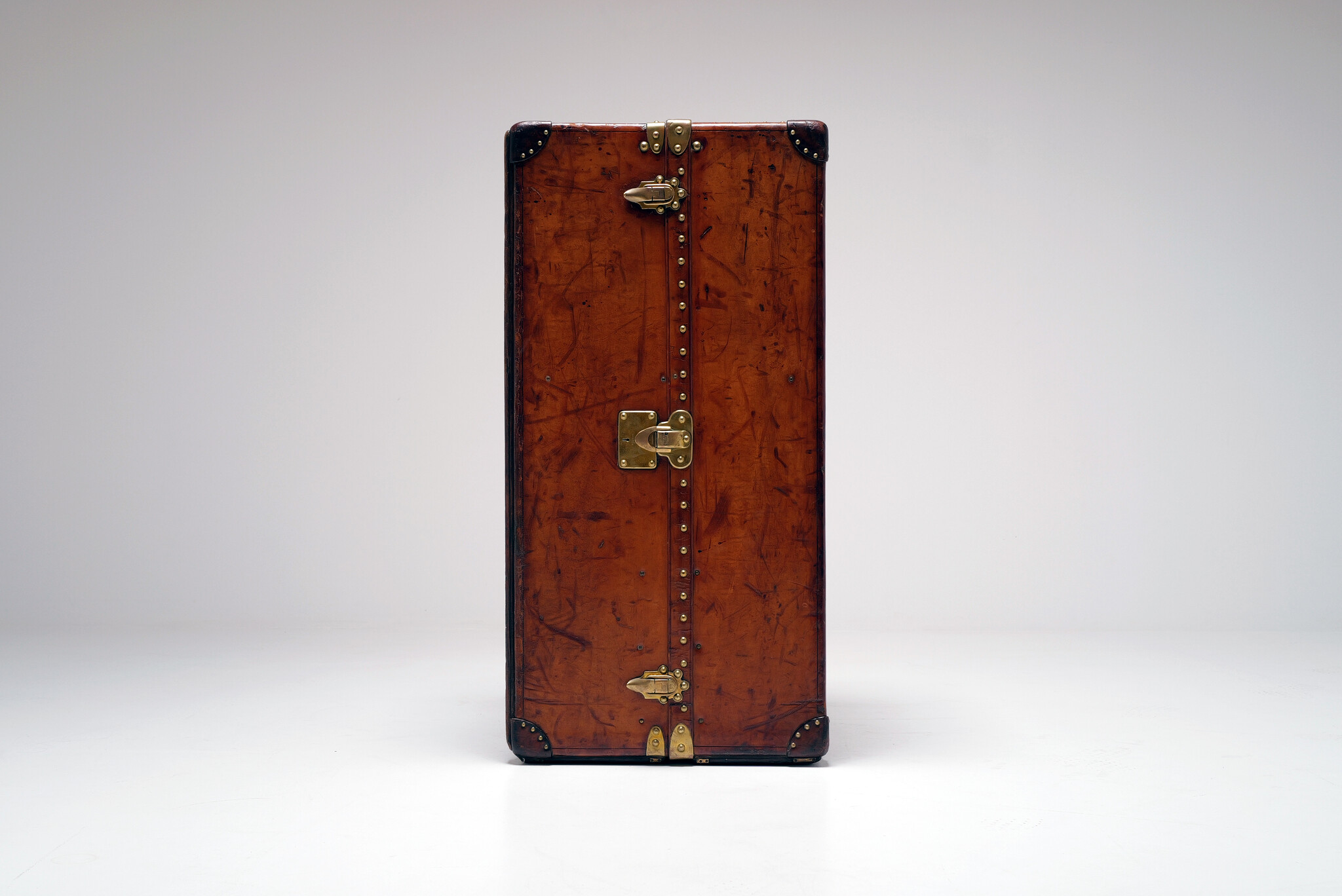 Louis Vuitton leather wardrobe trunk, 1920s