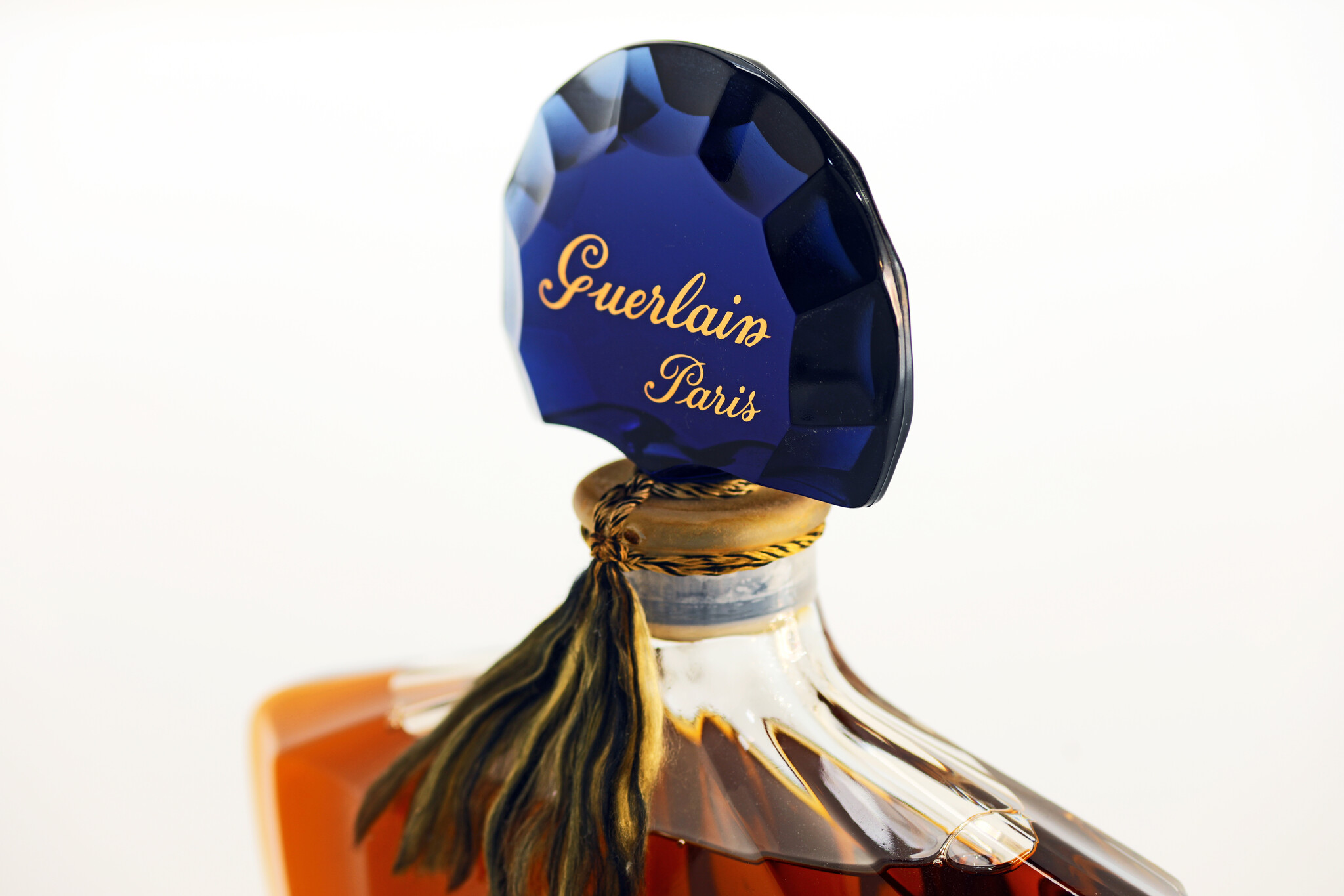 Flacon iconique de parfum Guerlain Shalimar XXL