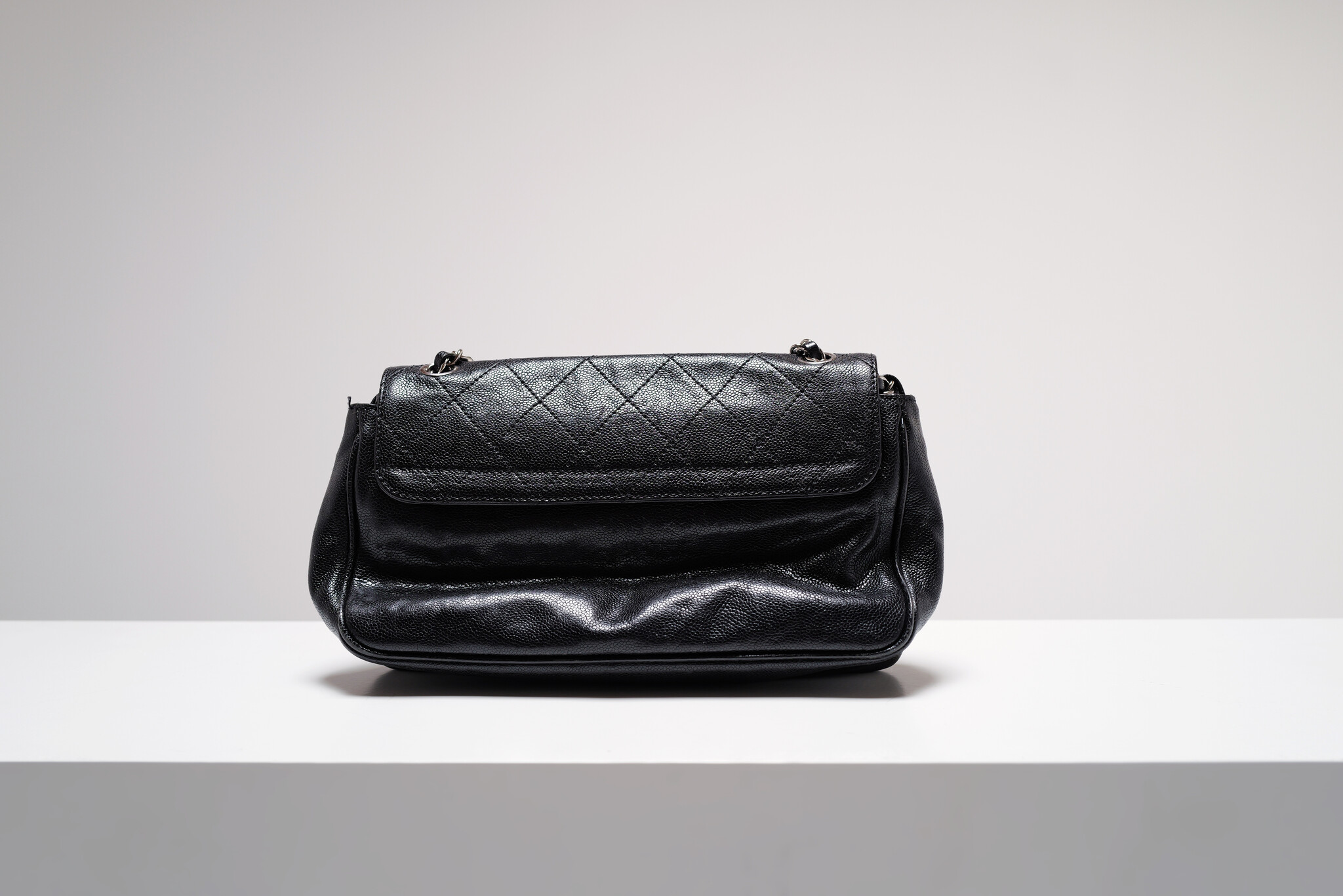 Chanel Black Quilted Caviar Leather Reissue schoudertas