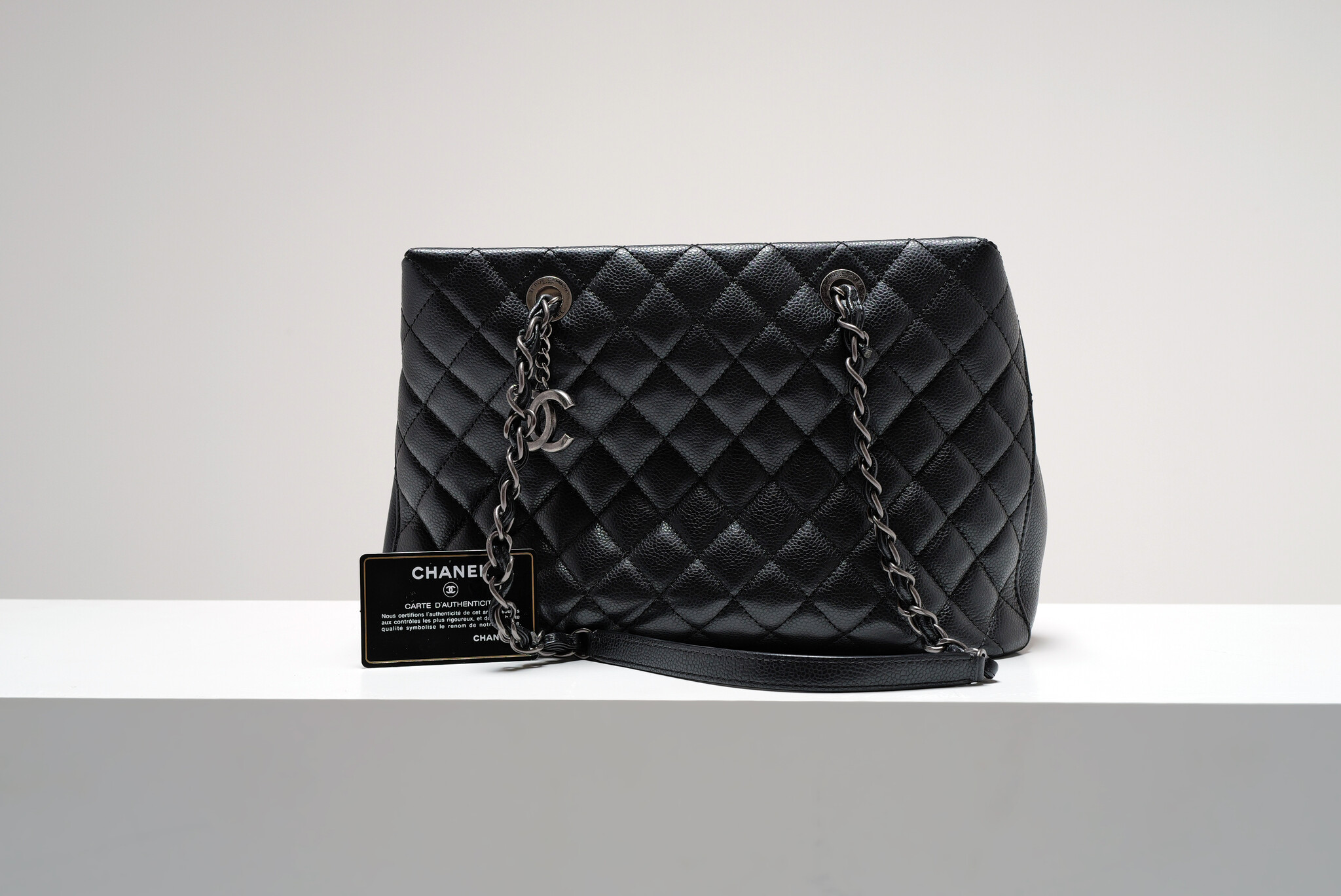 Chanel Shopper Tote in zwart caviar leder