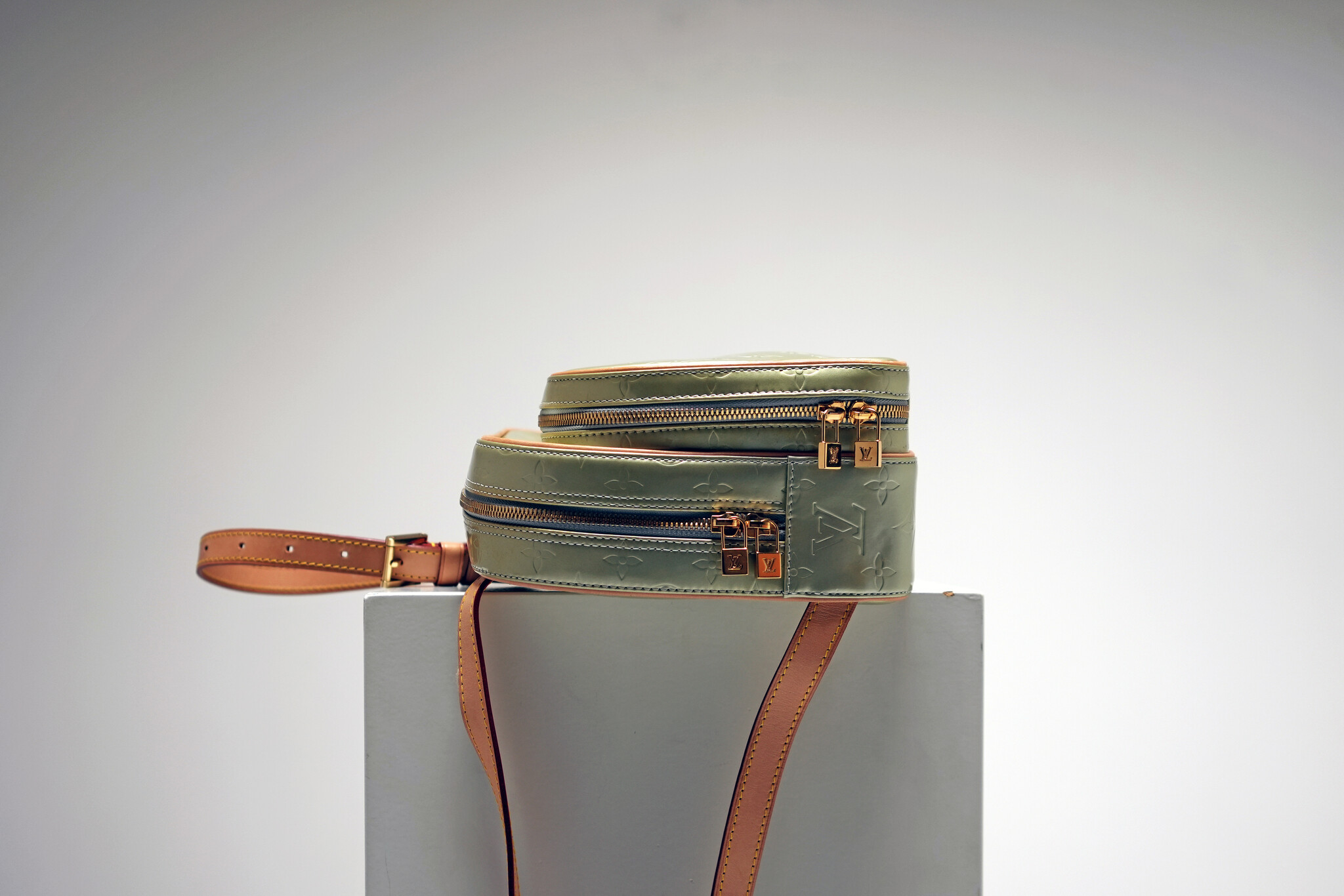 Sac à dos Louis Vuitton Murray en vernis monogramme Citrine Monogram