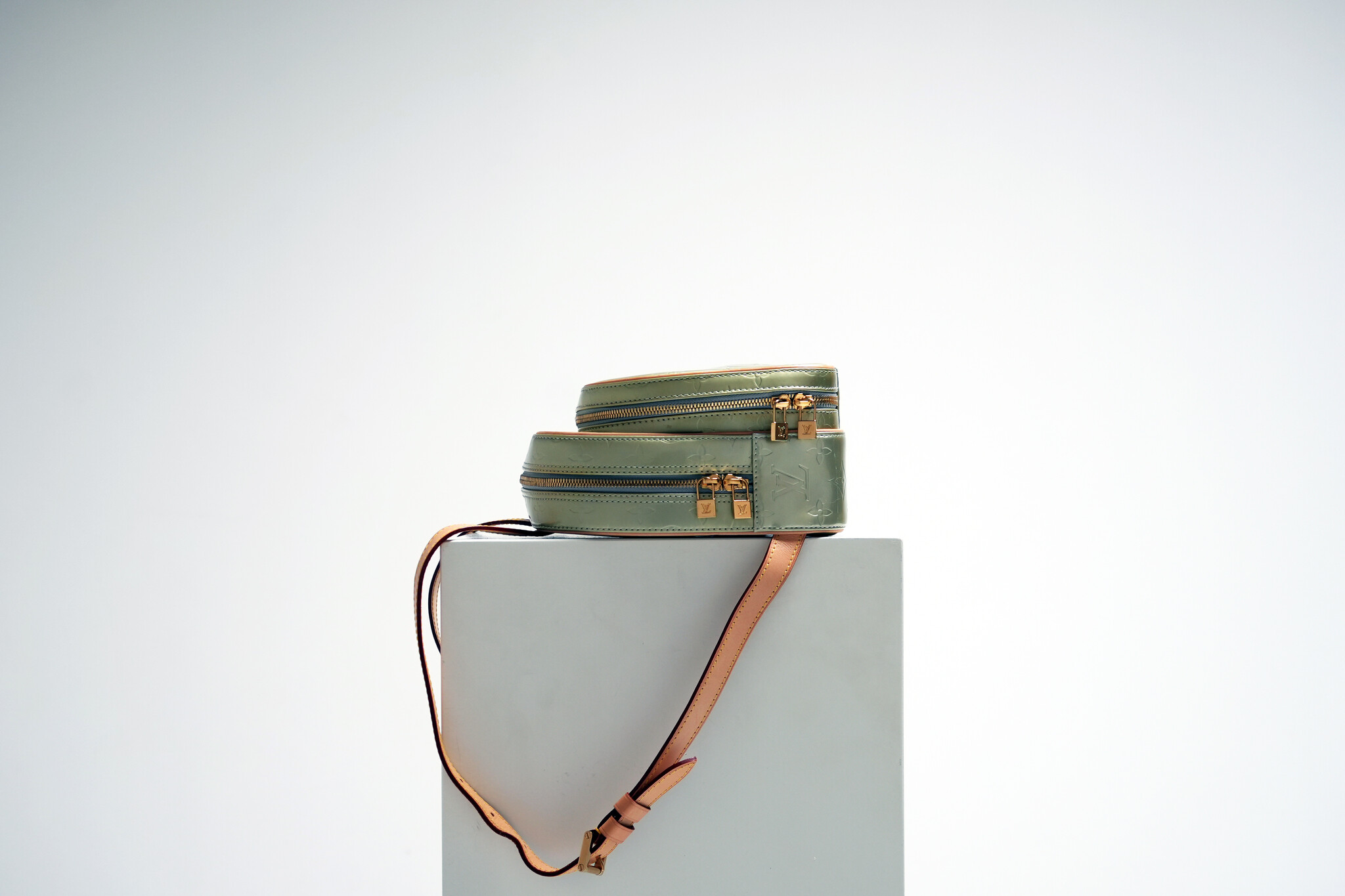 Sac à dos Louis Vuitton Murray en vernis monogramme Citrine Monogram