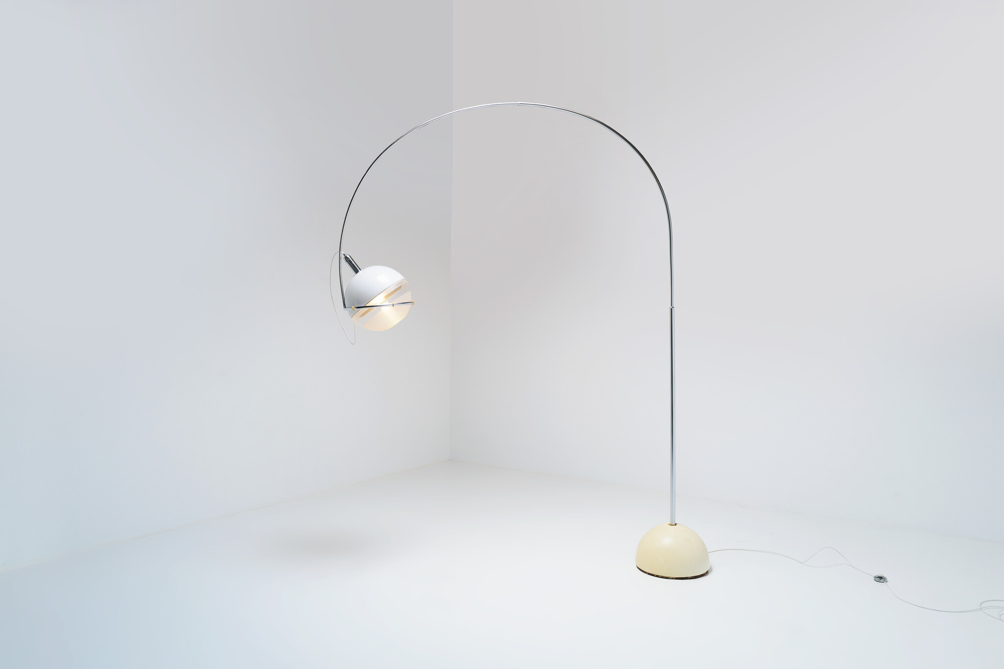 Spaceage vloerlamp van Fabio Lenci voor Guzzini, 1970's