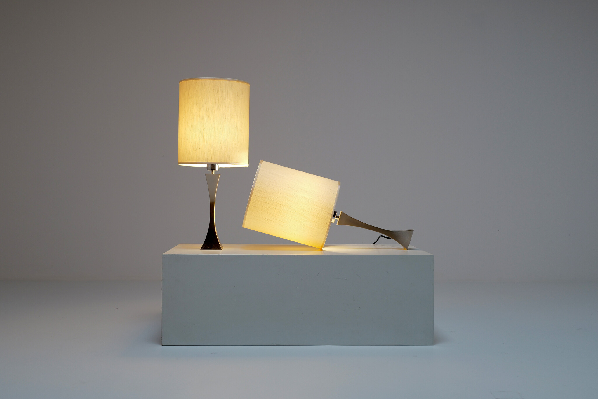 Set RVS Pyramid tafellampen – Tonello & Montagna Grillo voor High Society