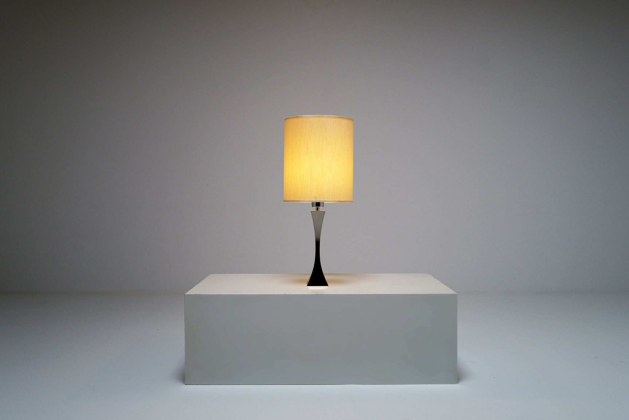 Set RVS Pyramid tafellampen – Tonello & Montagna Grillo voor High Society