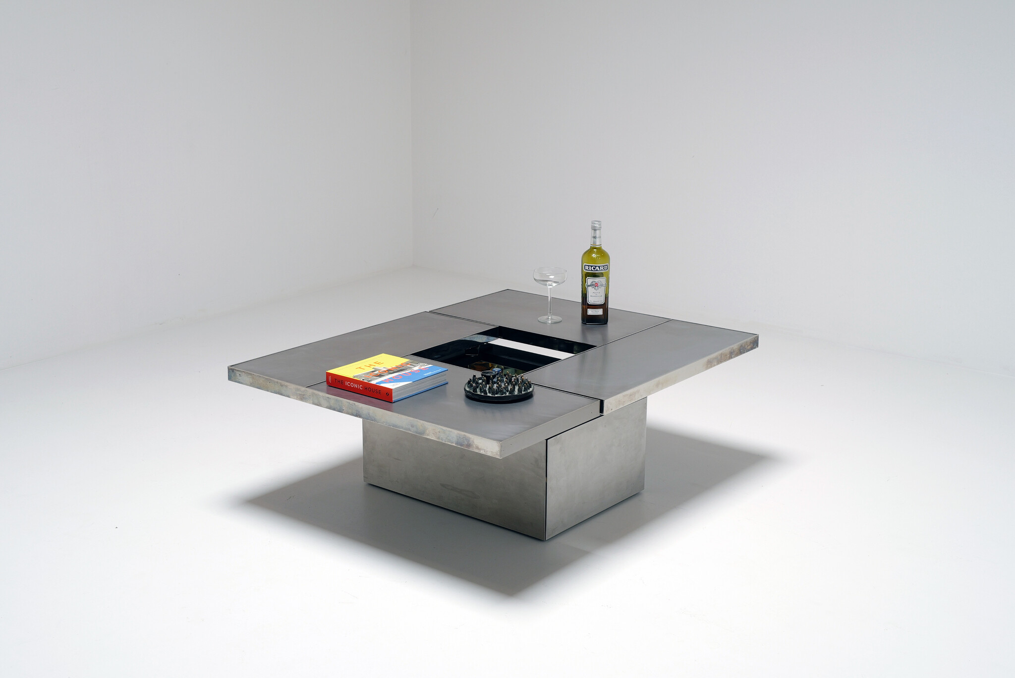 Belgo Chrom salontafel met verborgen bar, 1970's