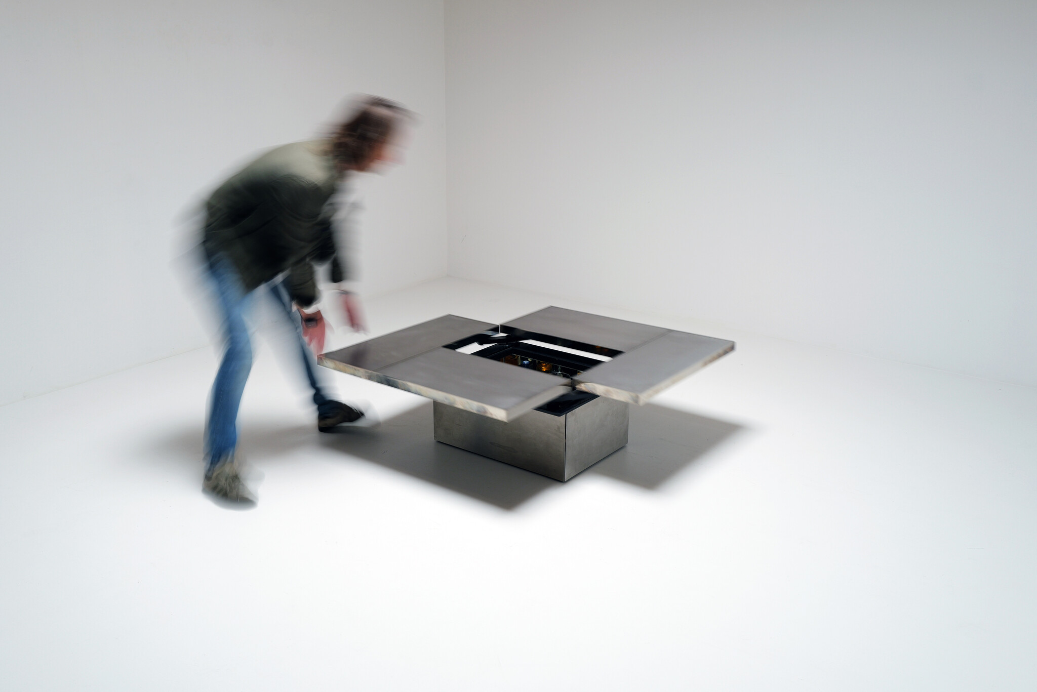 Belgo Chrom salontafel met verborgen bar, 1970's